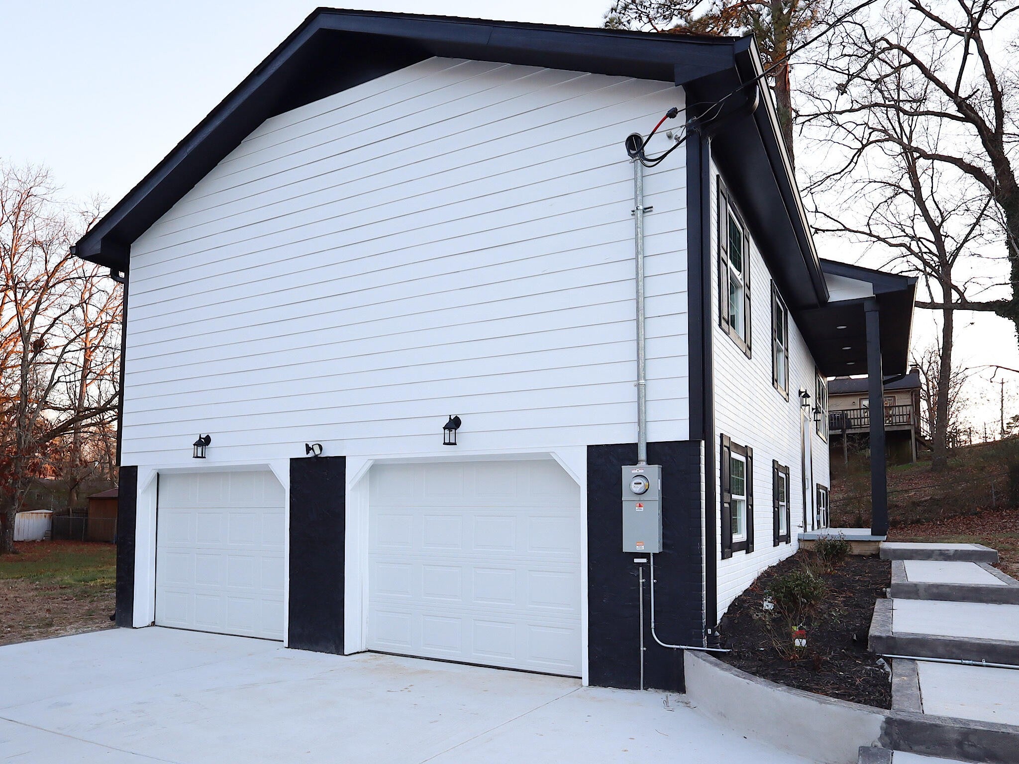 2512 Maplewood Drive
