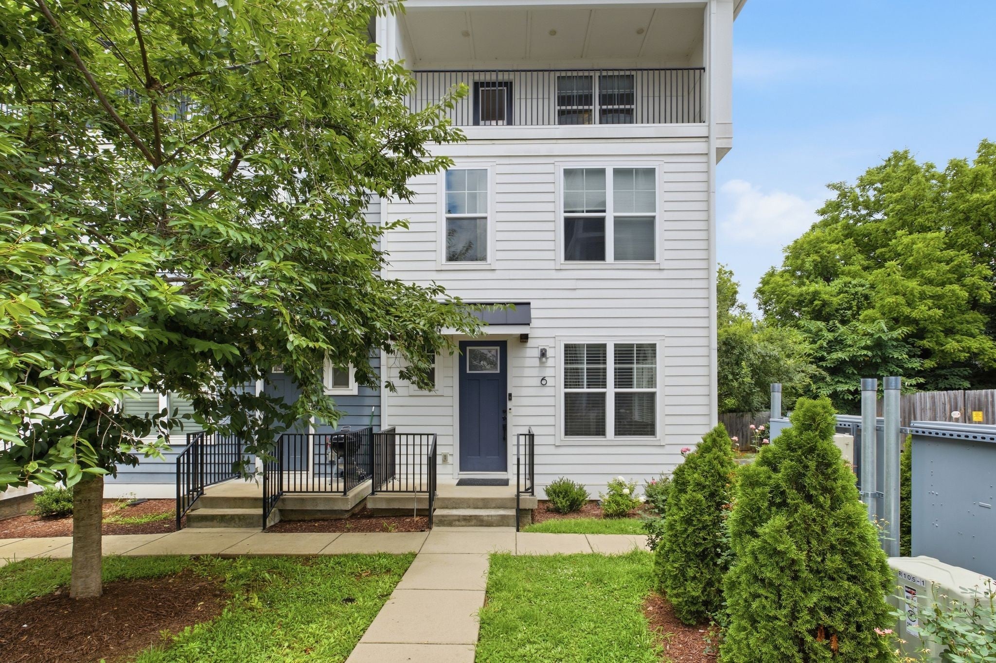 105 Duke St 6