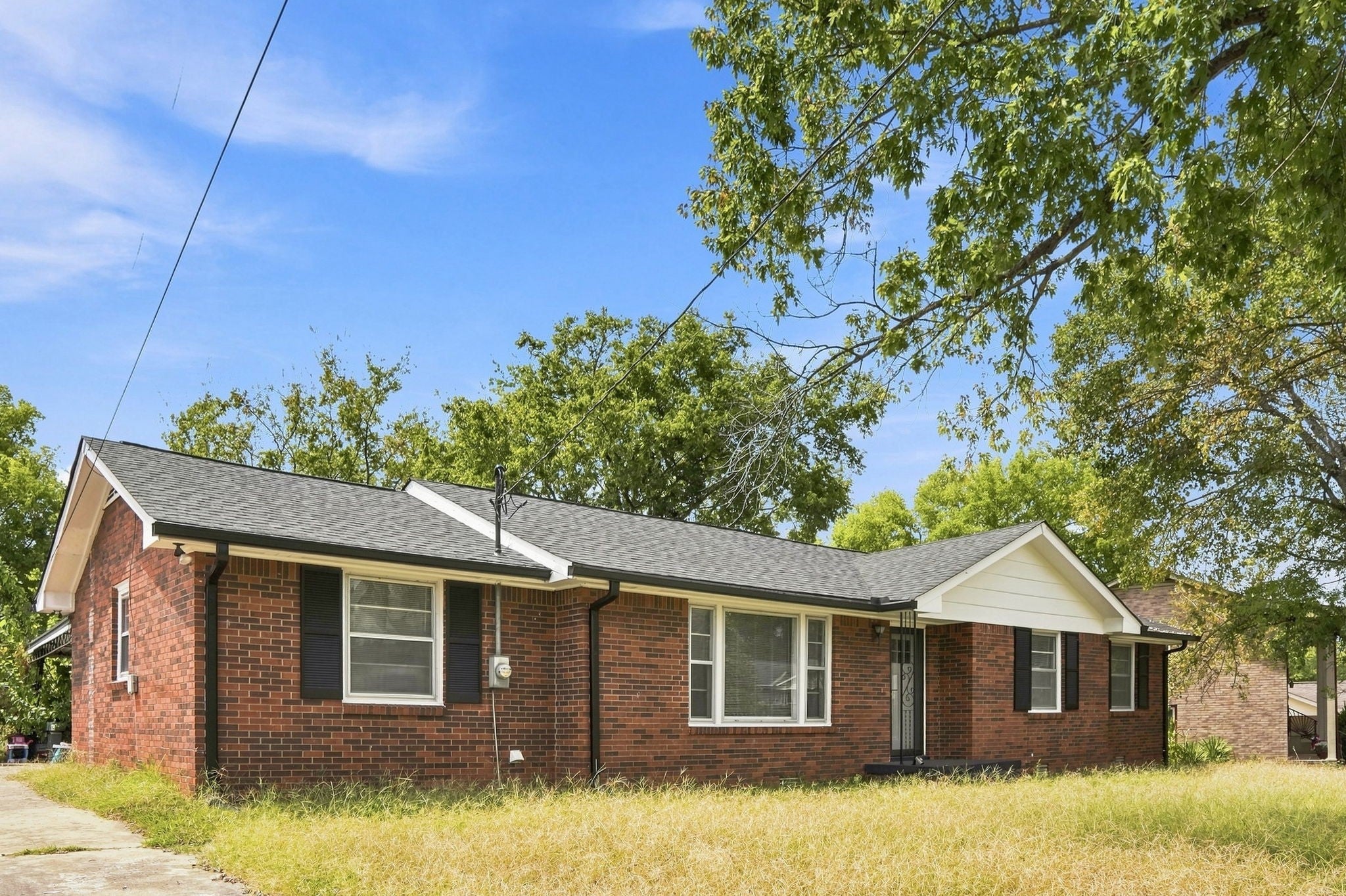 736 Roman Dr