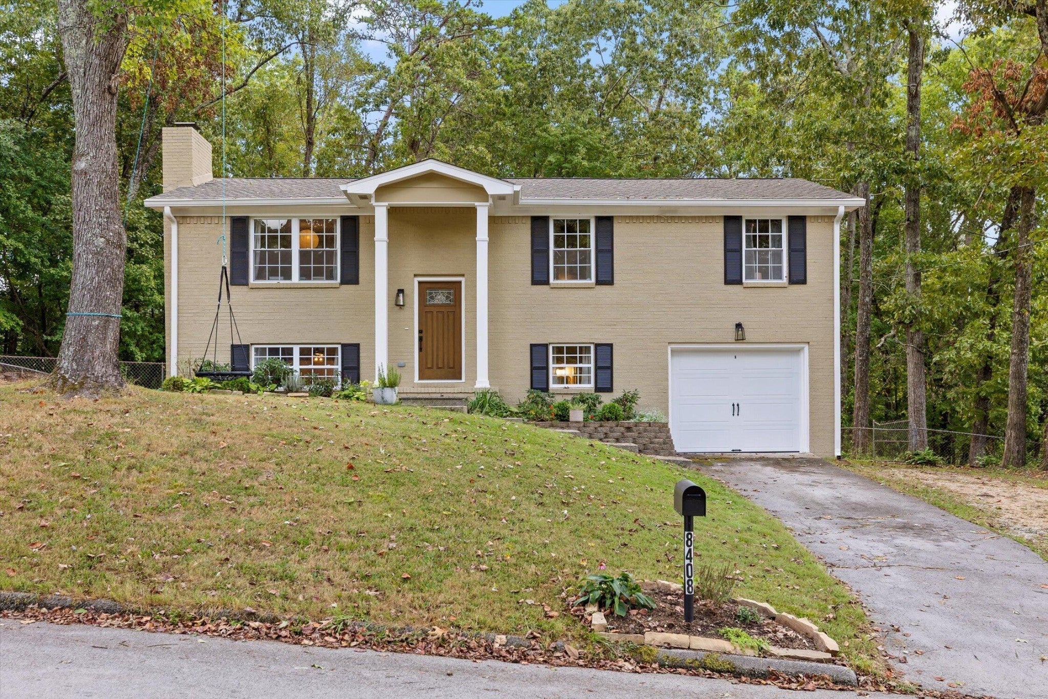 8408 Shadowood Drive