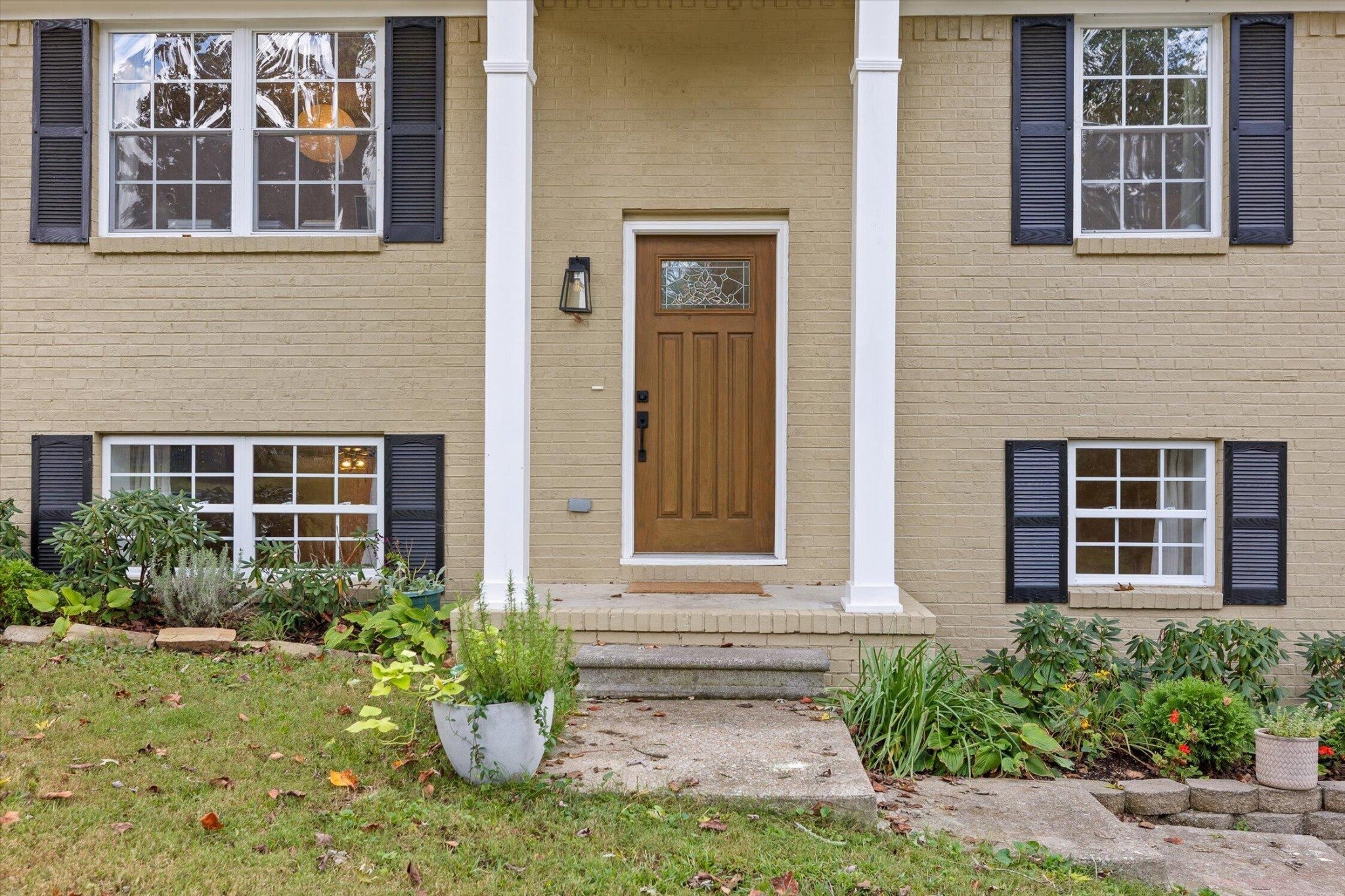 8408 Shadowood Drive