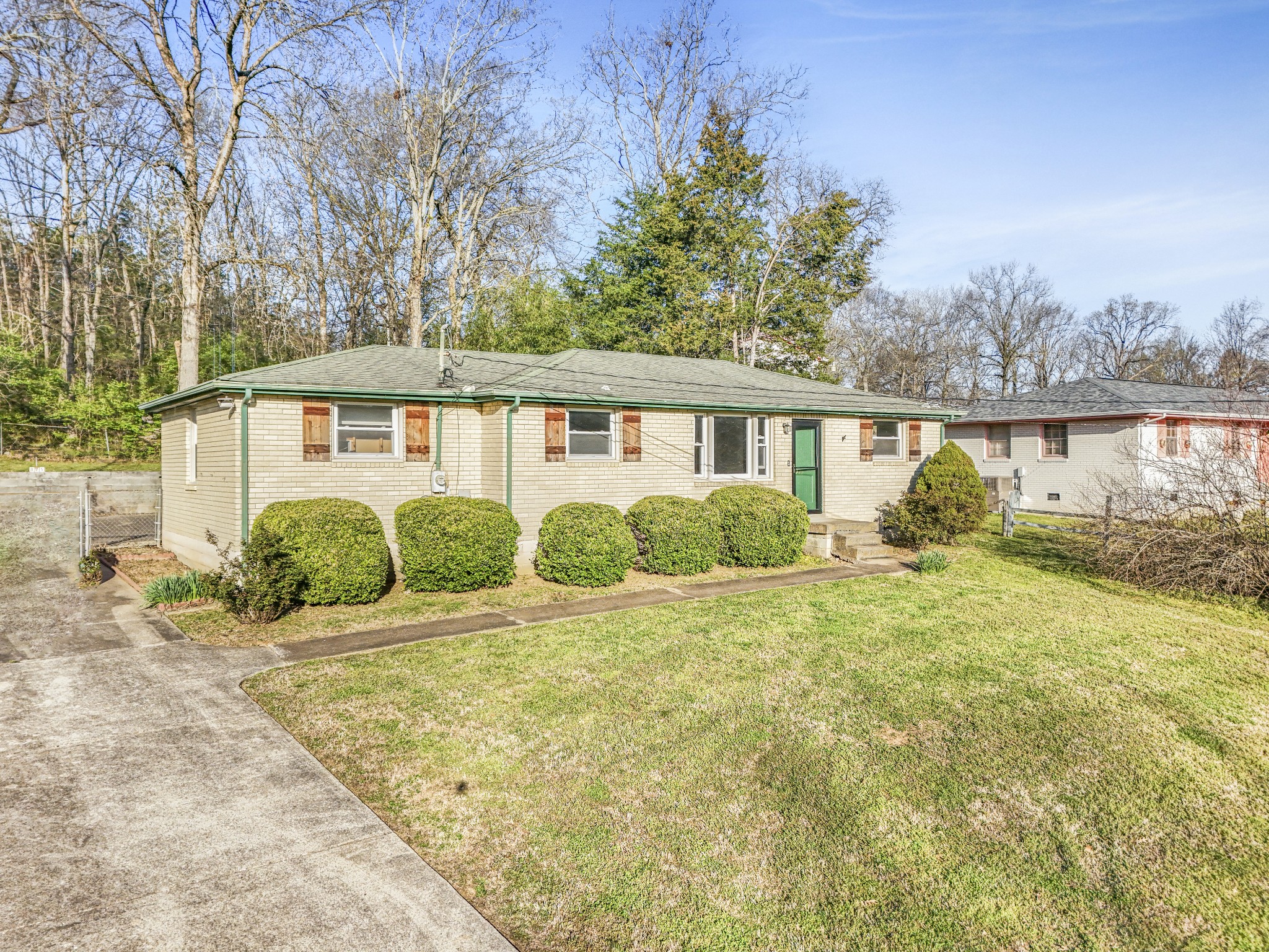 375 Spring Valley Dr