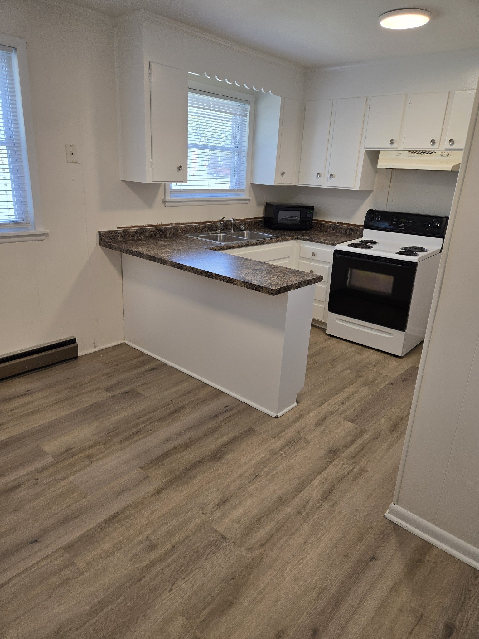 2.0-bed rental at 500 Roosevelt Ave B