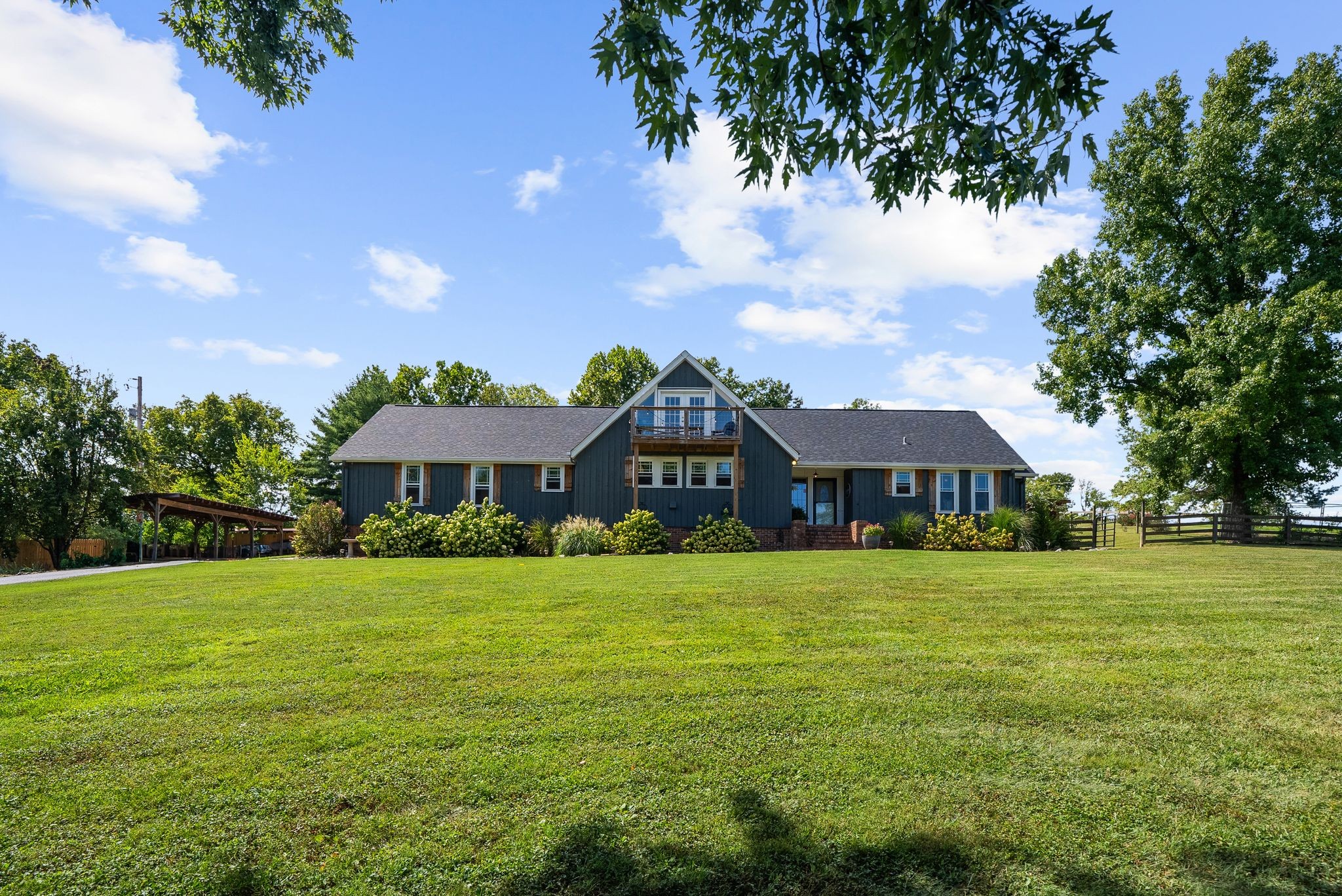 1633 Saundersville Rd
