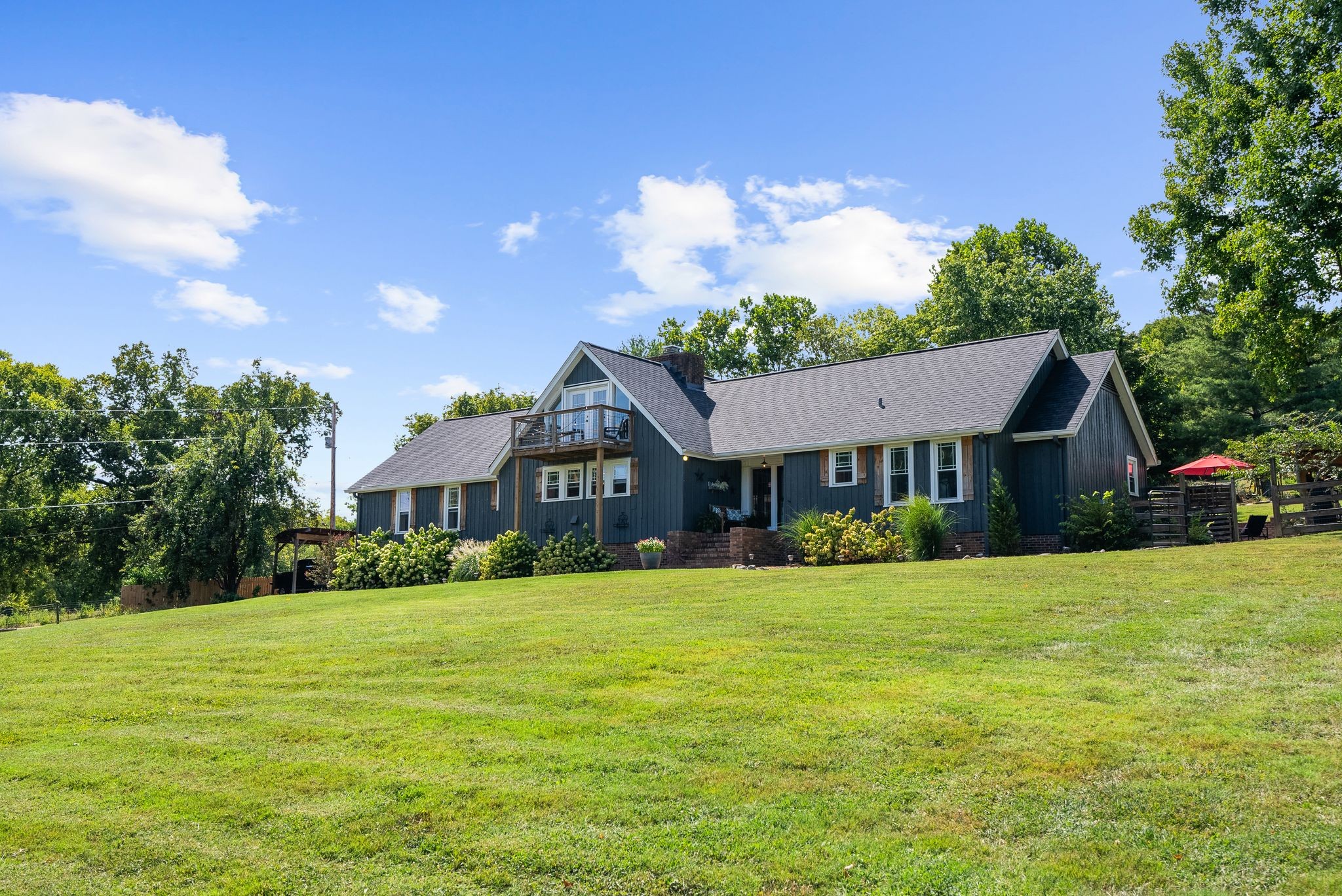 1633 Saundersville Rd