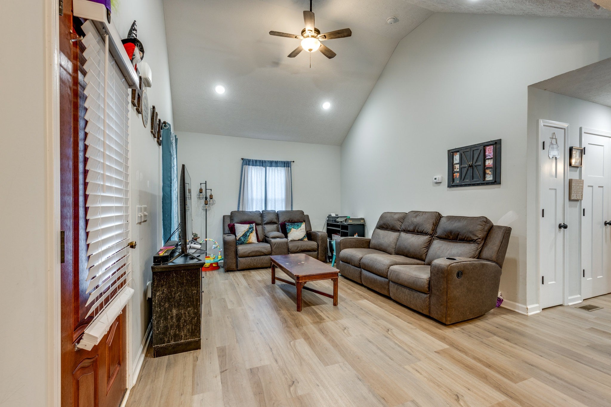 138 Fairview Ave