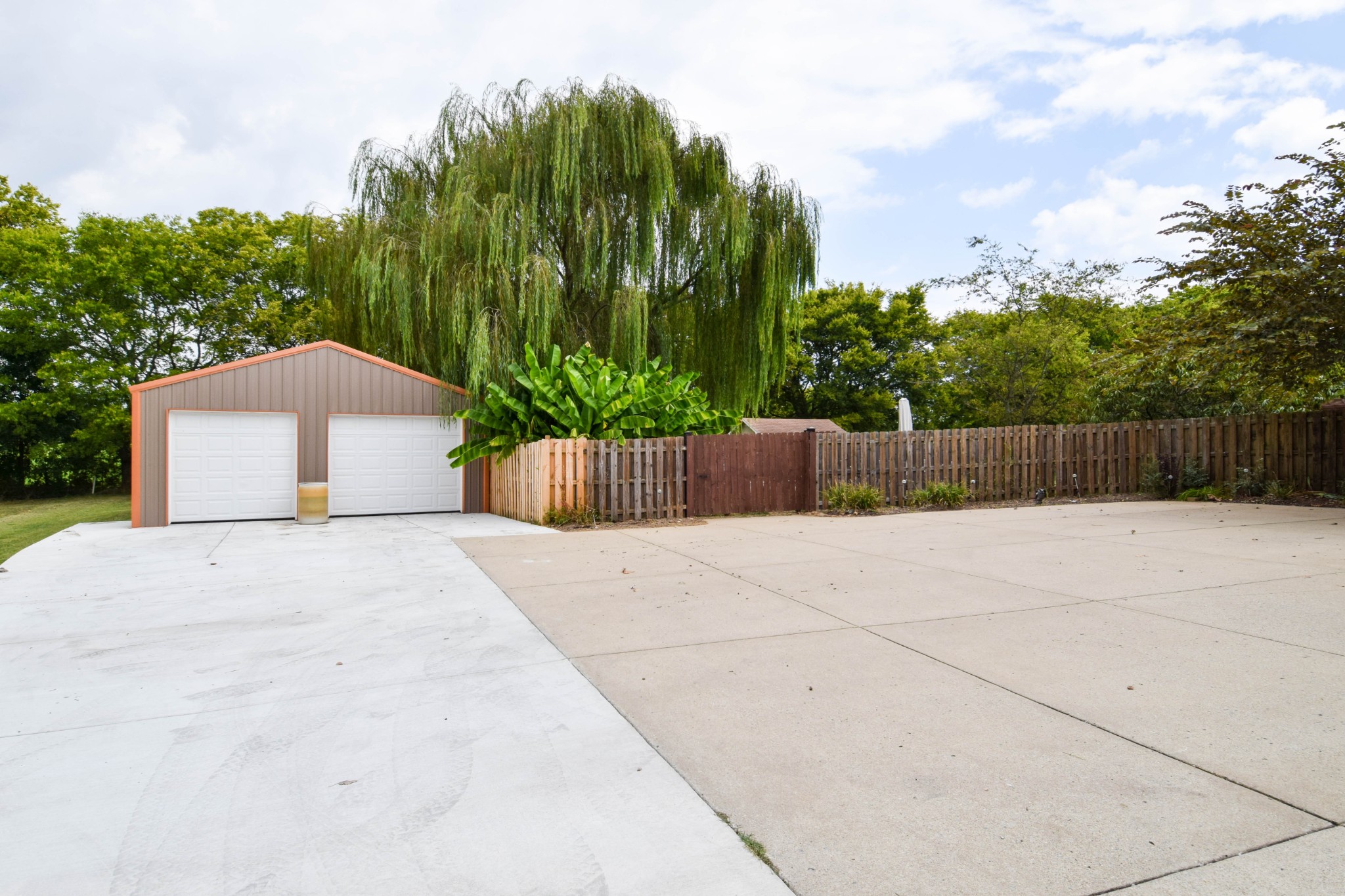 1003 Roland Ct