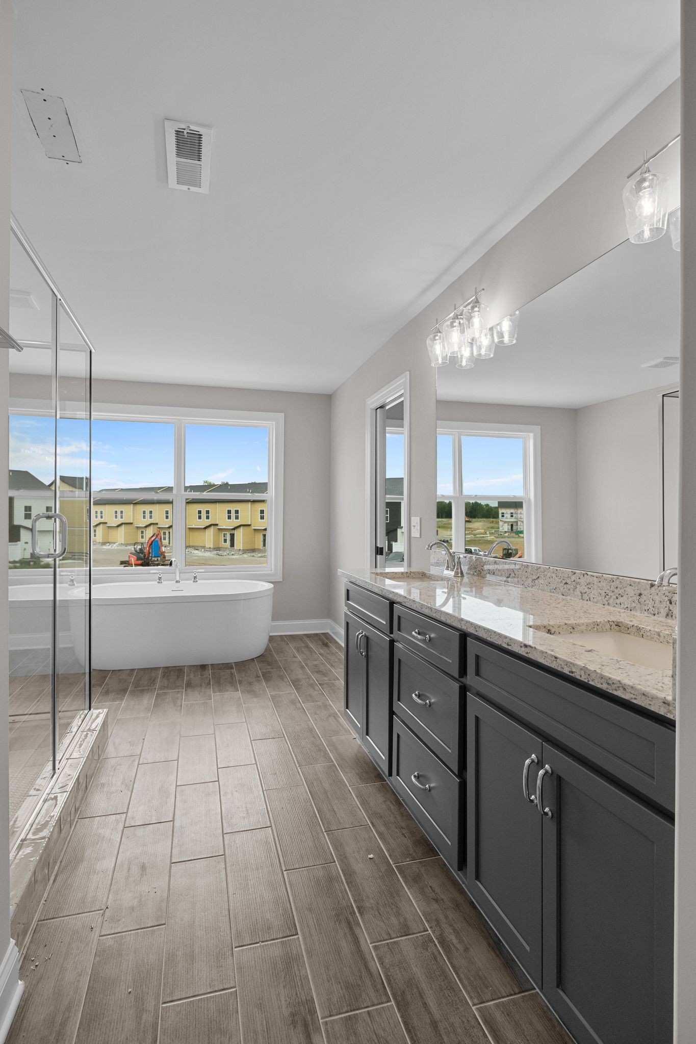 1910 Gracie Bug Loop