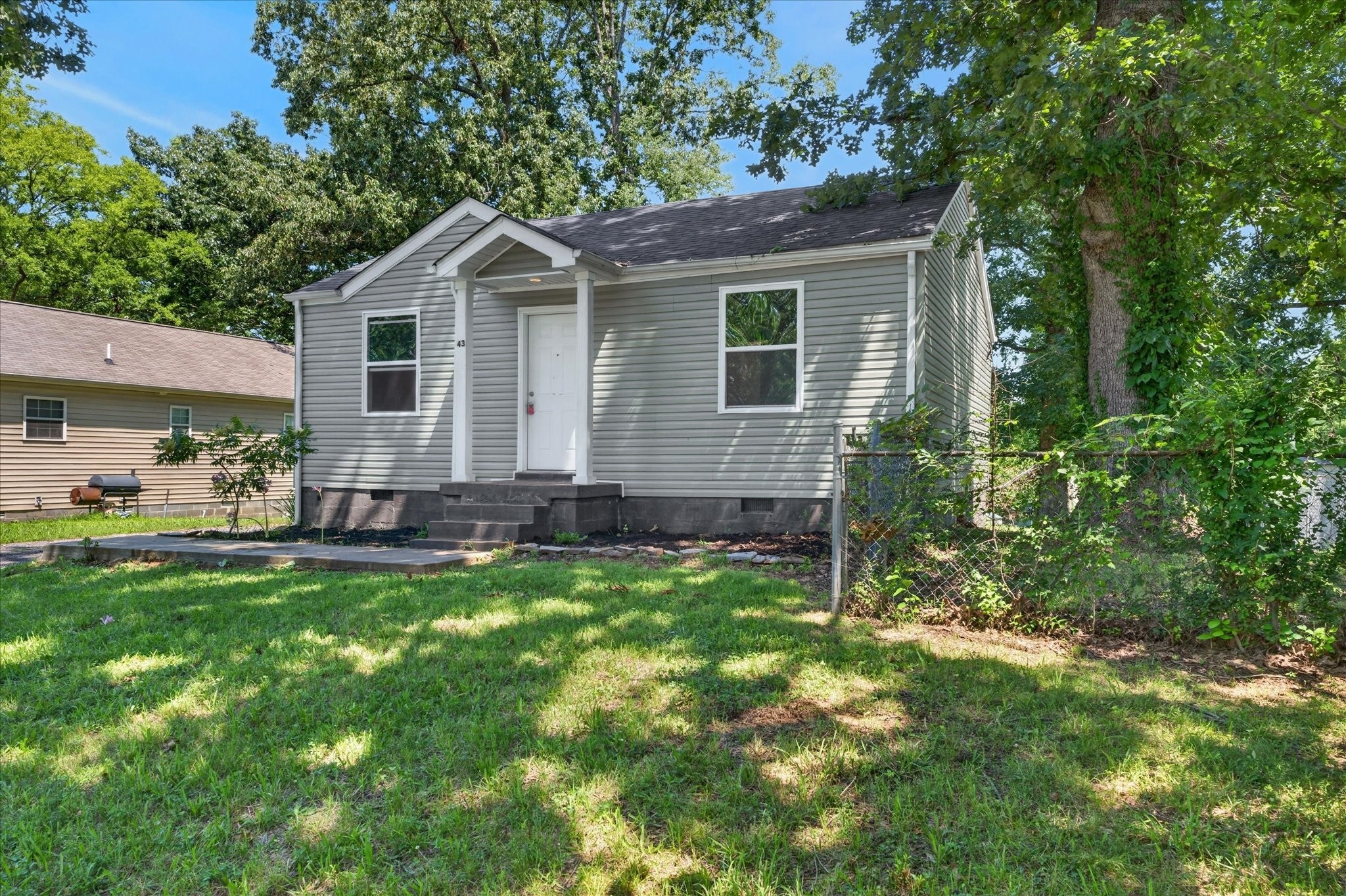 43 Chestnut Dr