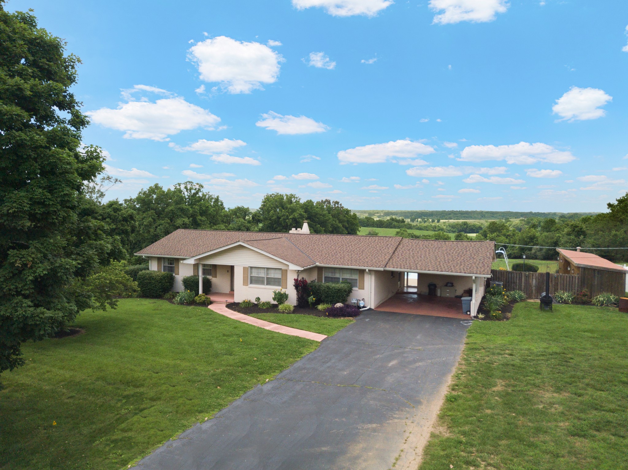 5528 Highway 76 E