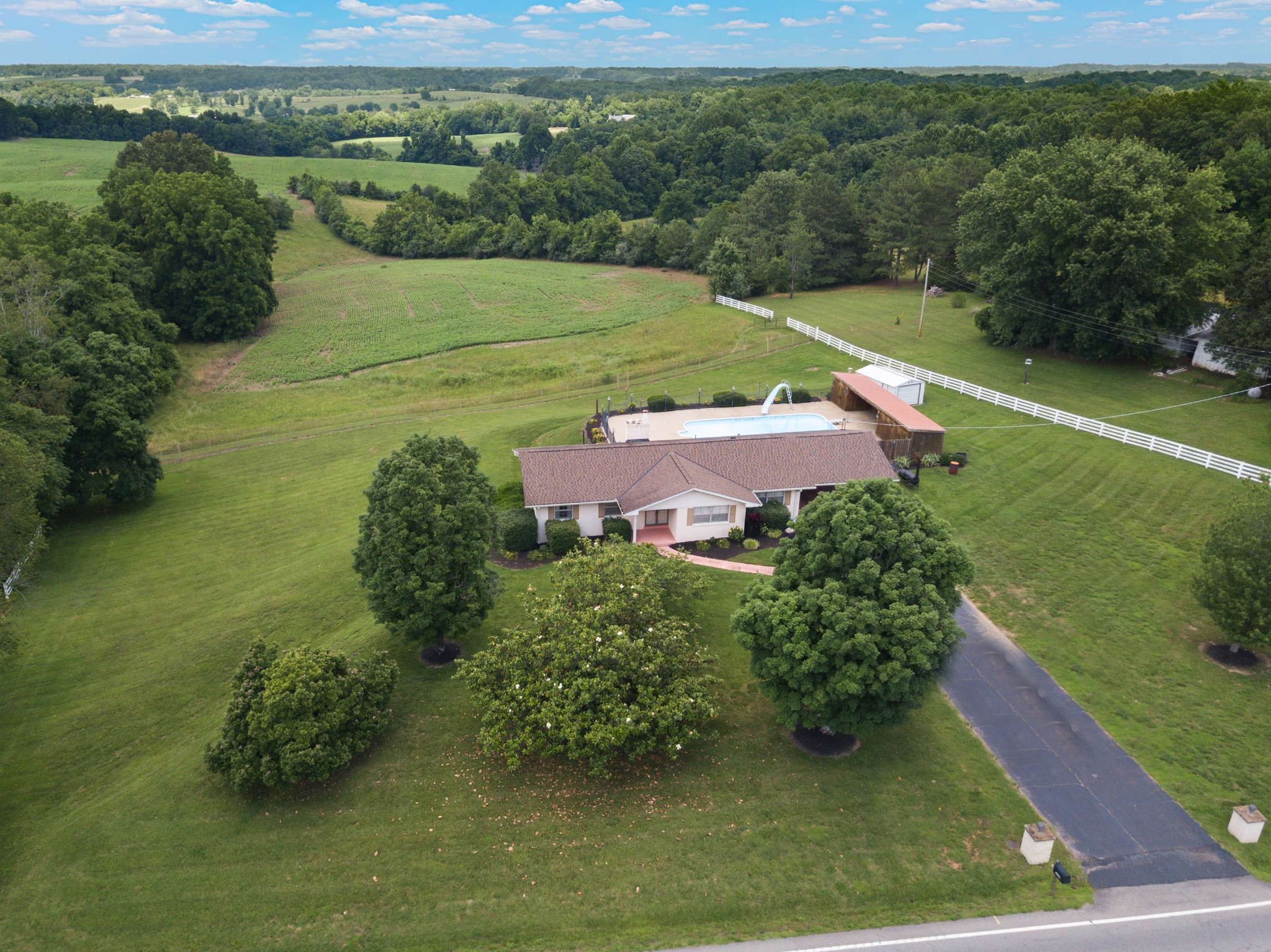 5528 Highway 76 E