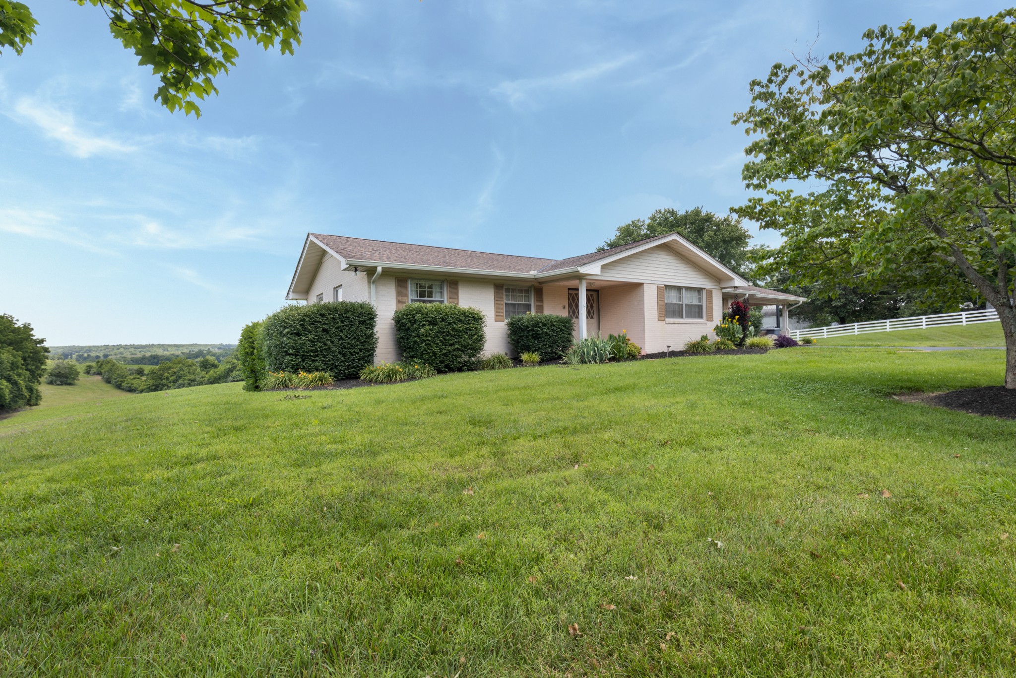 5528 Highway 76 E
