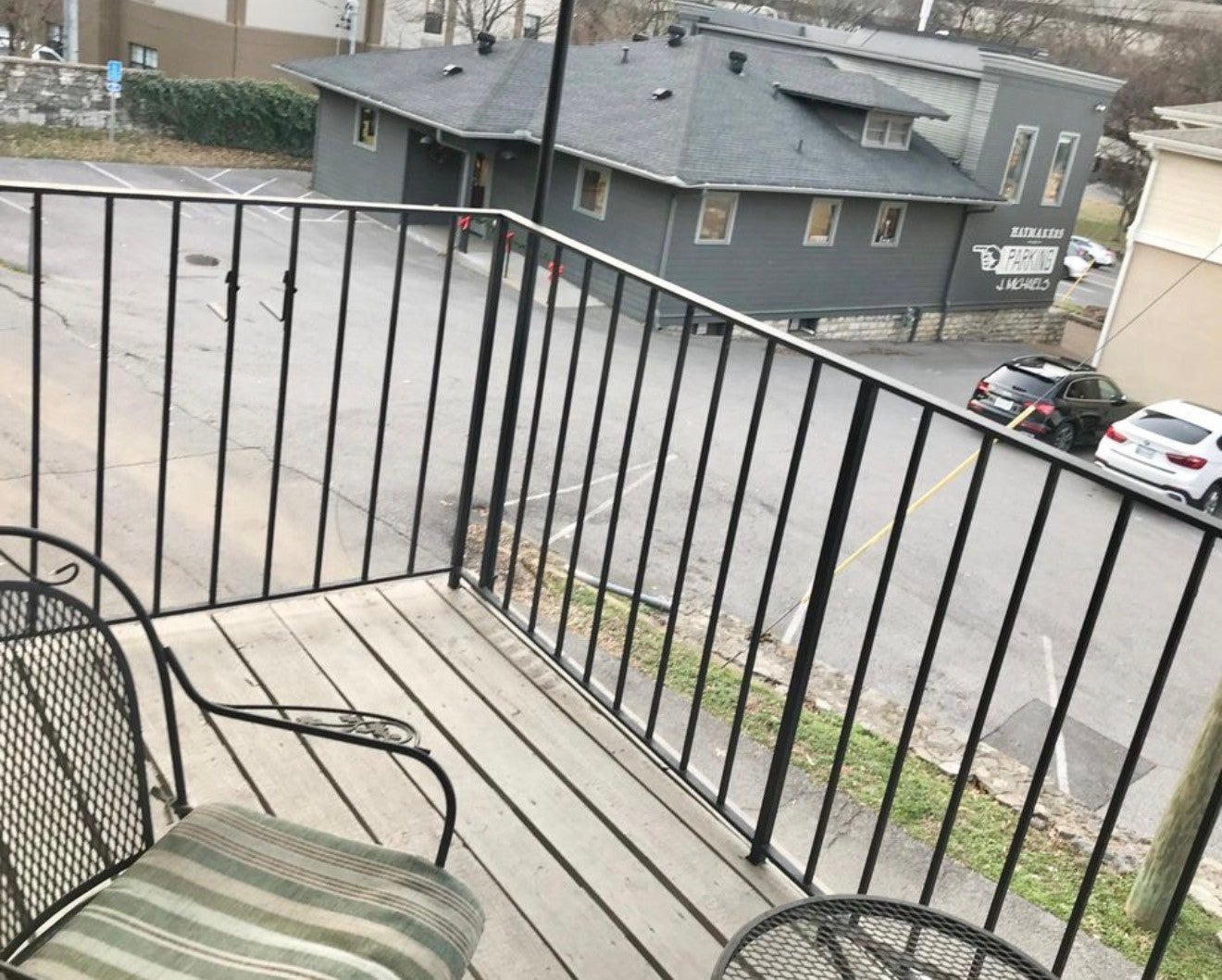 104 Saint Charles Pl