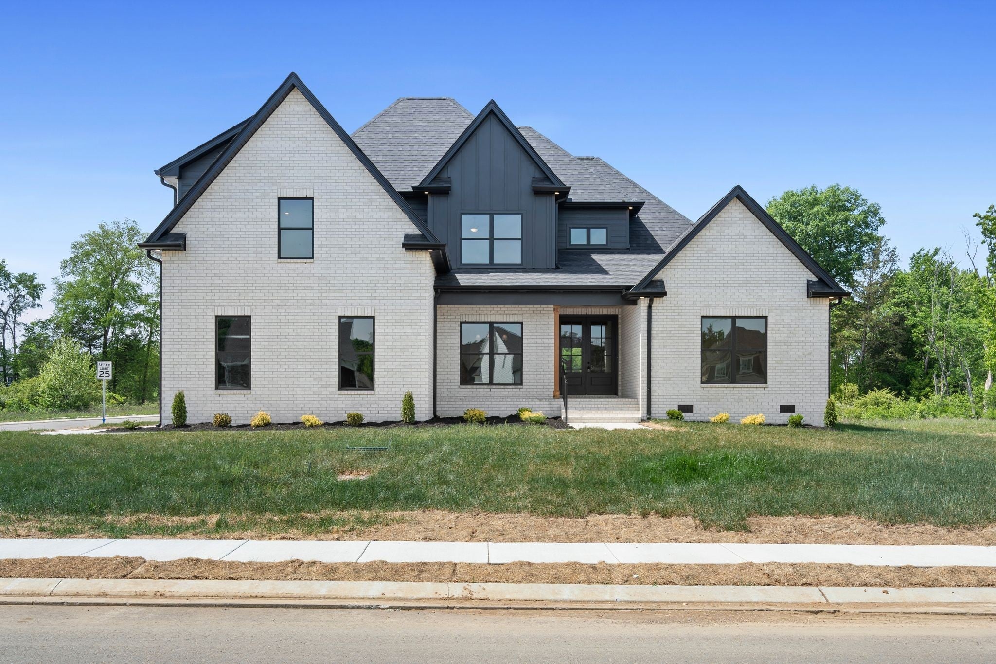 1807 Rhonda Dr