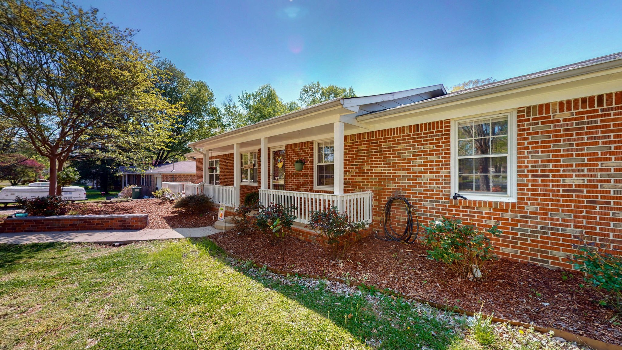 13 Eastwood Dr