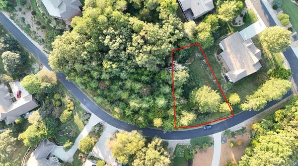 402 SHAWNEE PL, LOUDON, TN 37774 - Image 30770f111a526a37a342d1c8c4e785cf/1237834465