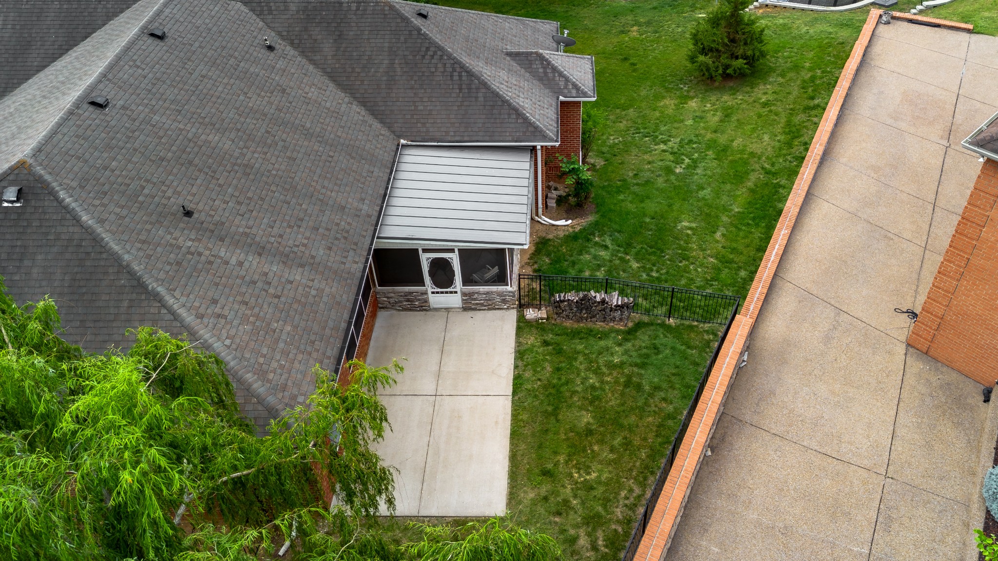 1143 Kimberly Dr