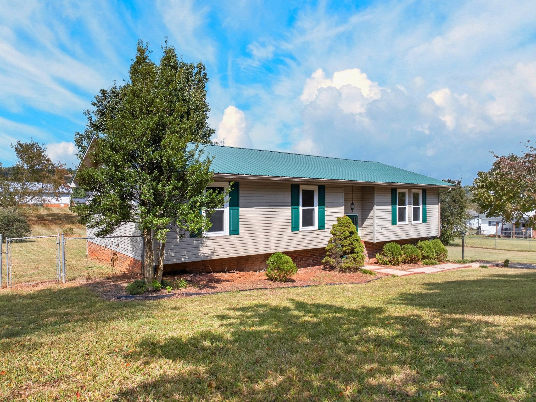 112 Heritage Dr