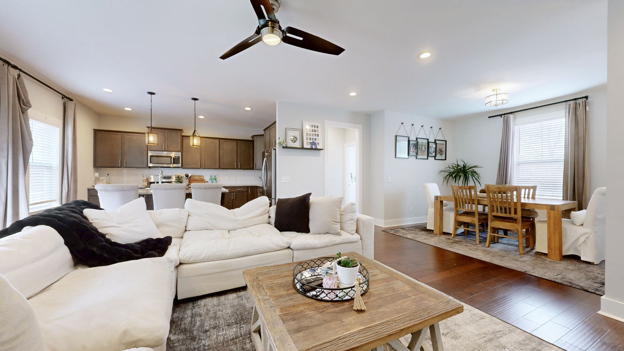 1736 Woodland Pointe Dr