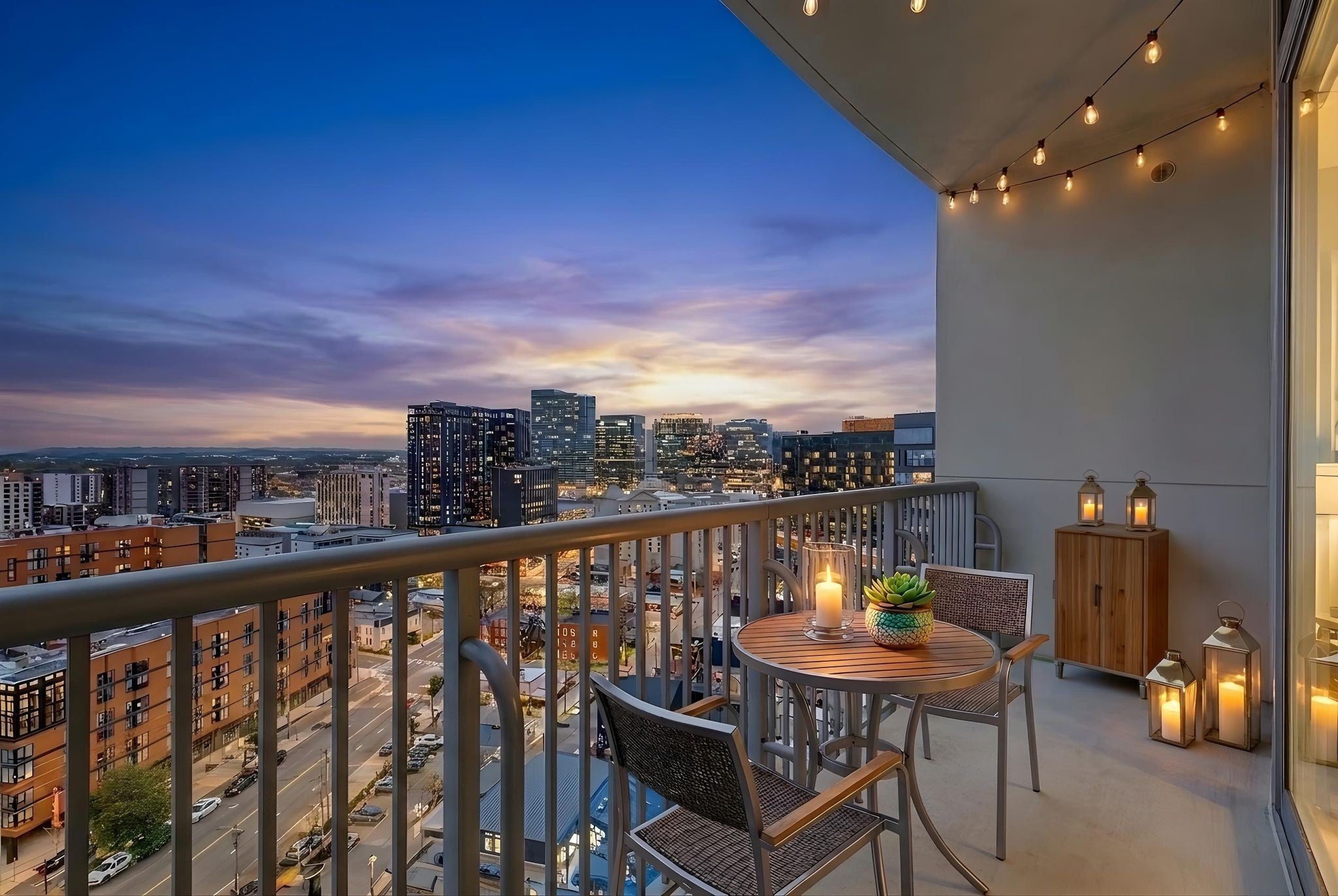 2-bed listing at 900 20th Ave S 1615, Nashville