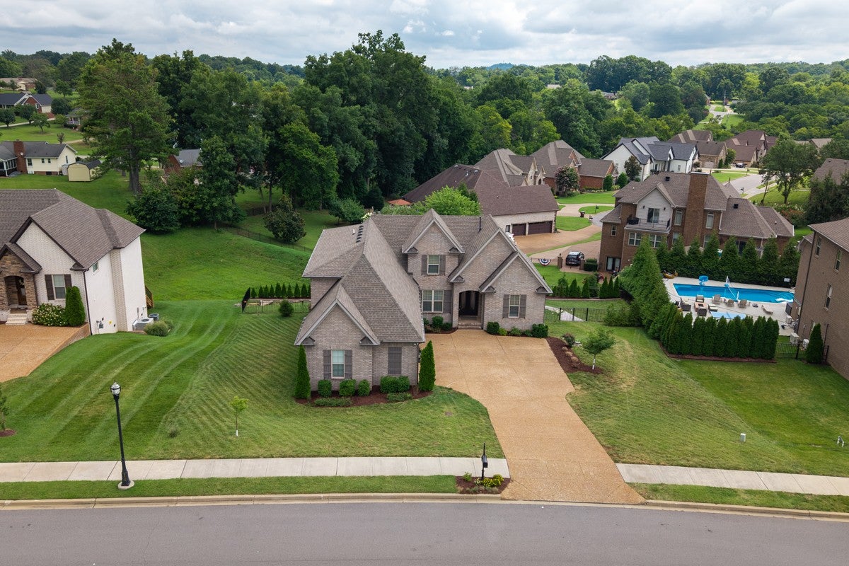 1110 Luxborough Dr