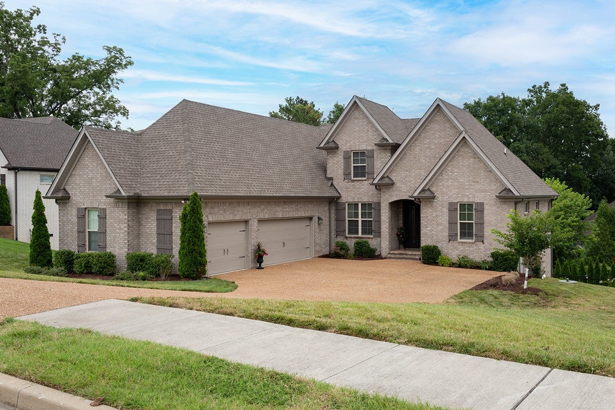 1110 Luxborough Dr