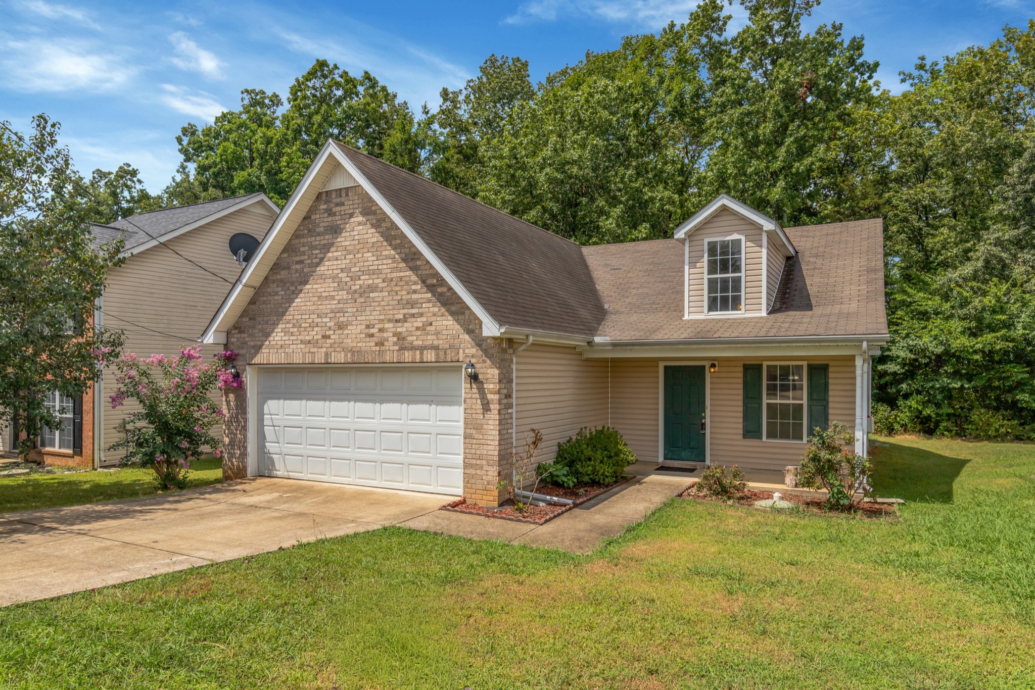 728 Holland Ridge Dr