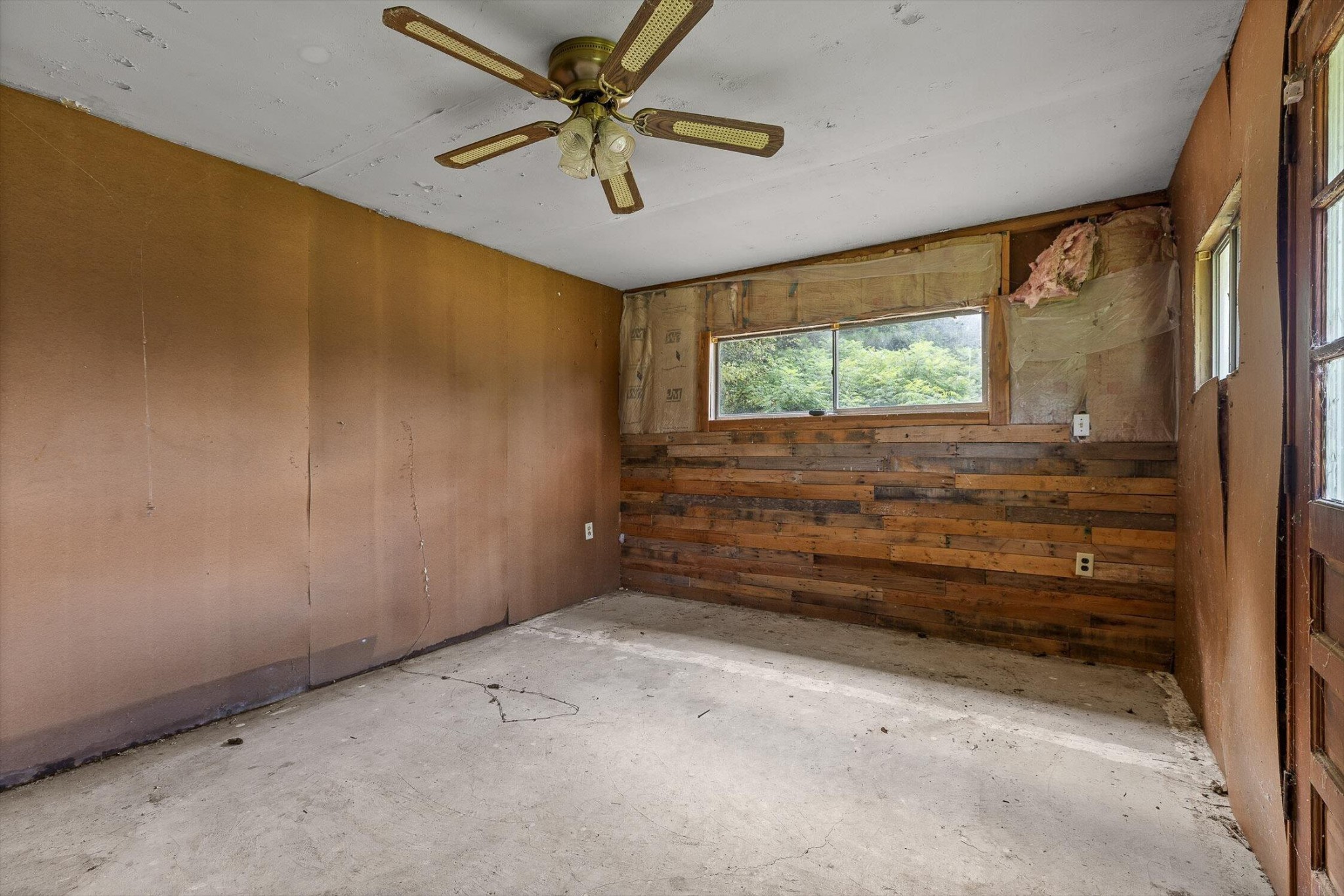 1467 Holcomb Road