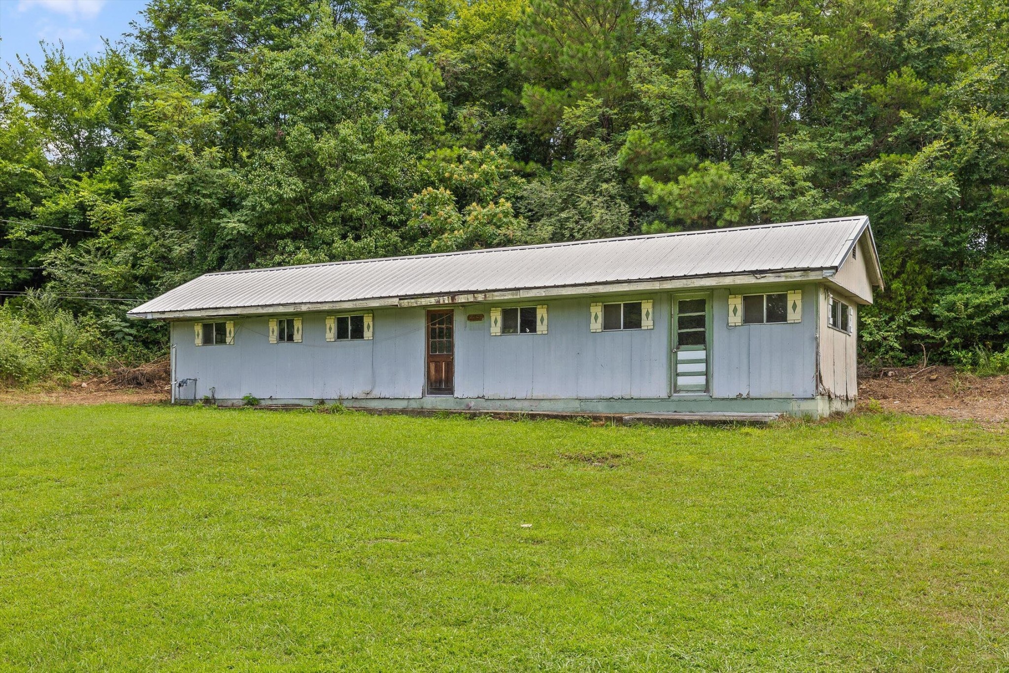1467 Holcomb Road