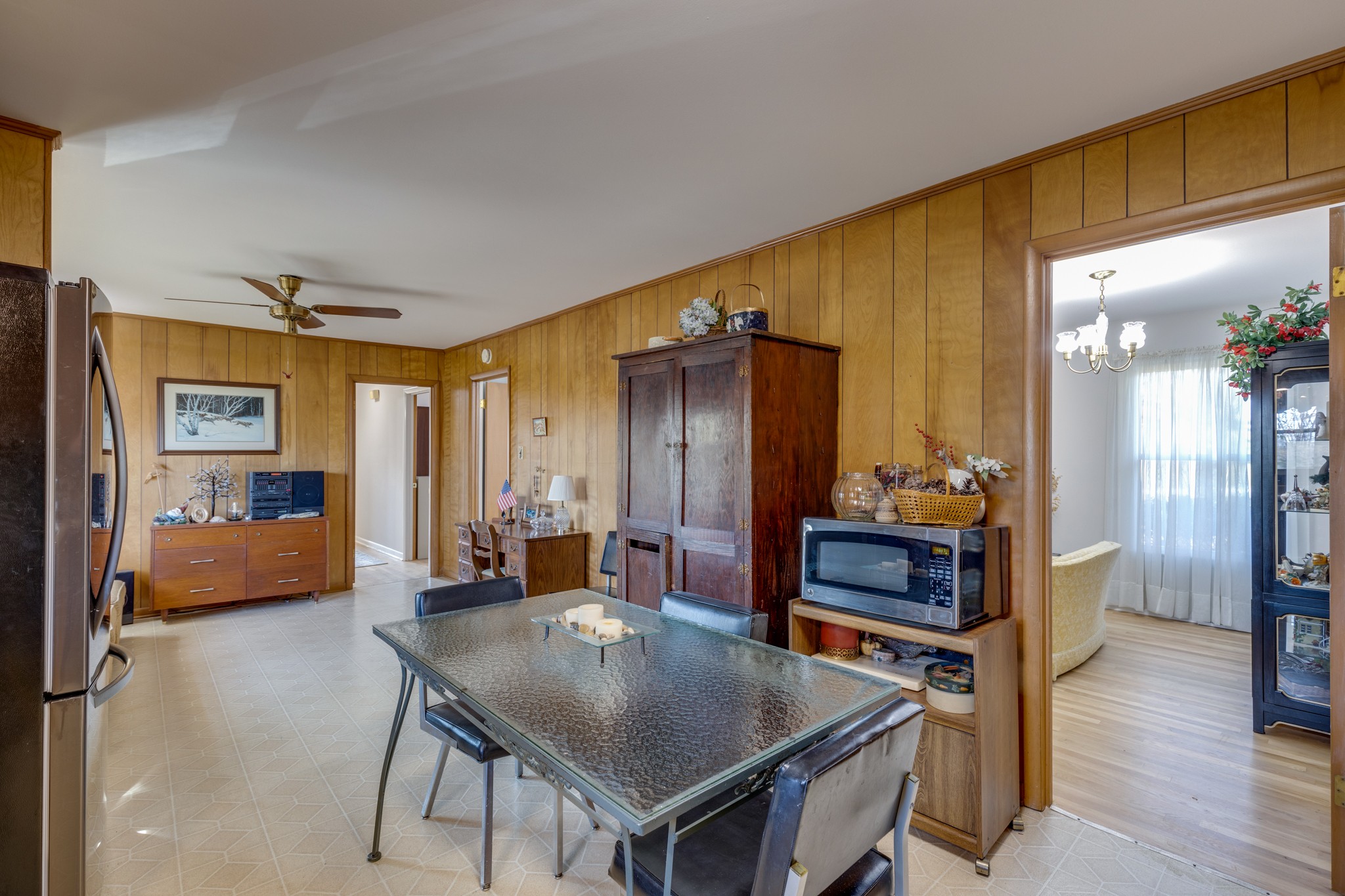 Photo 11 of 43 of 614 Crestland Drive house