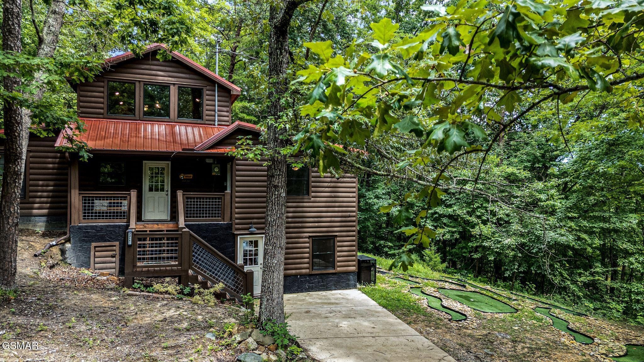 2211 Lake View Lane