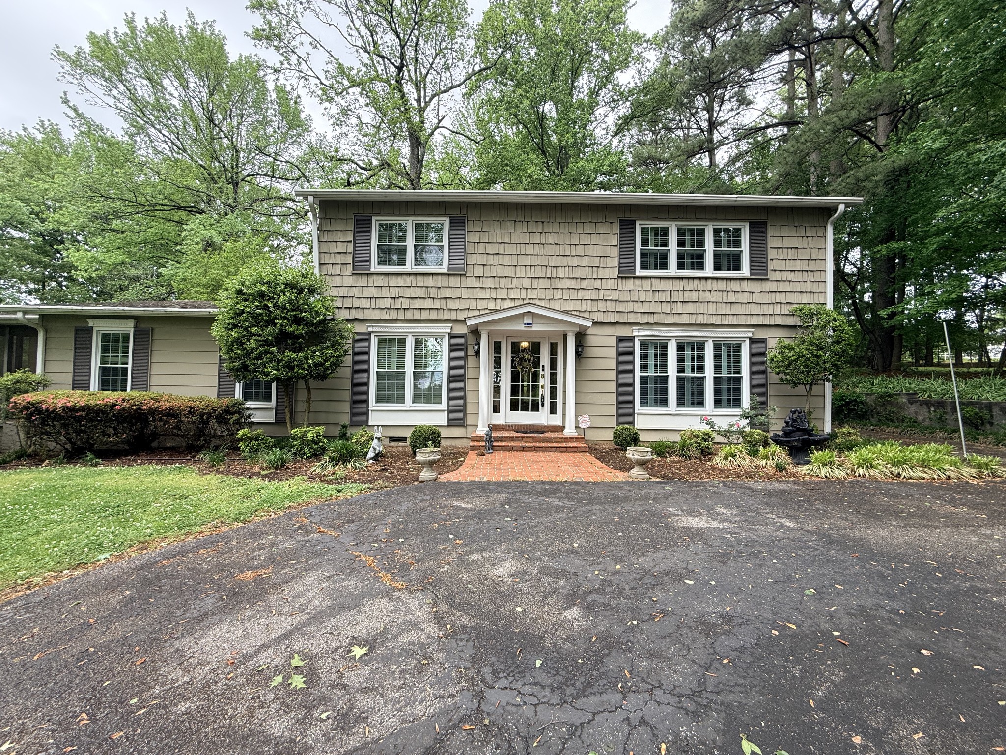 261 Lackey Ln