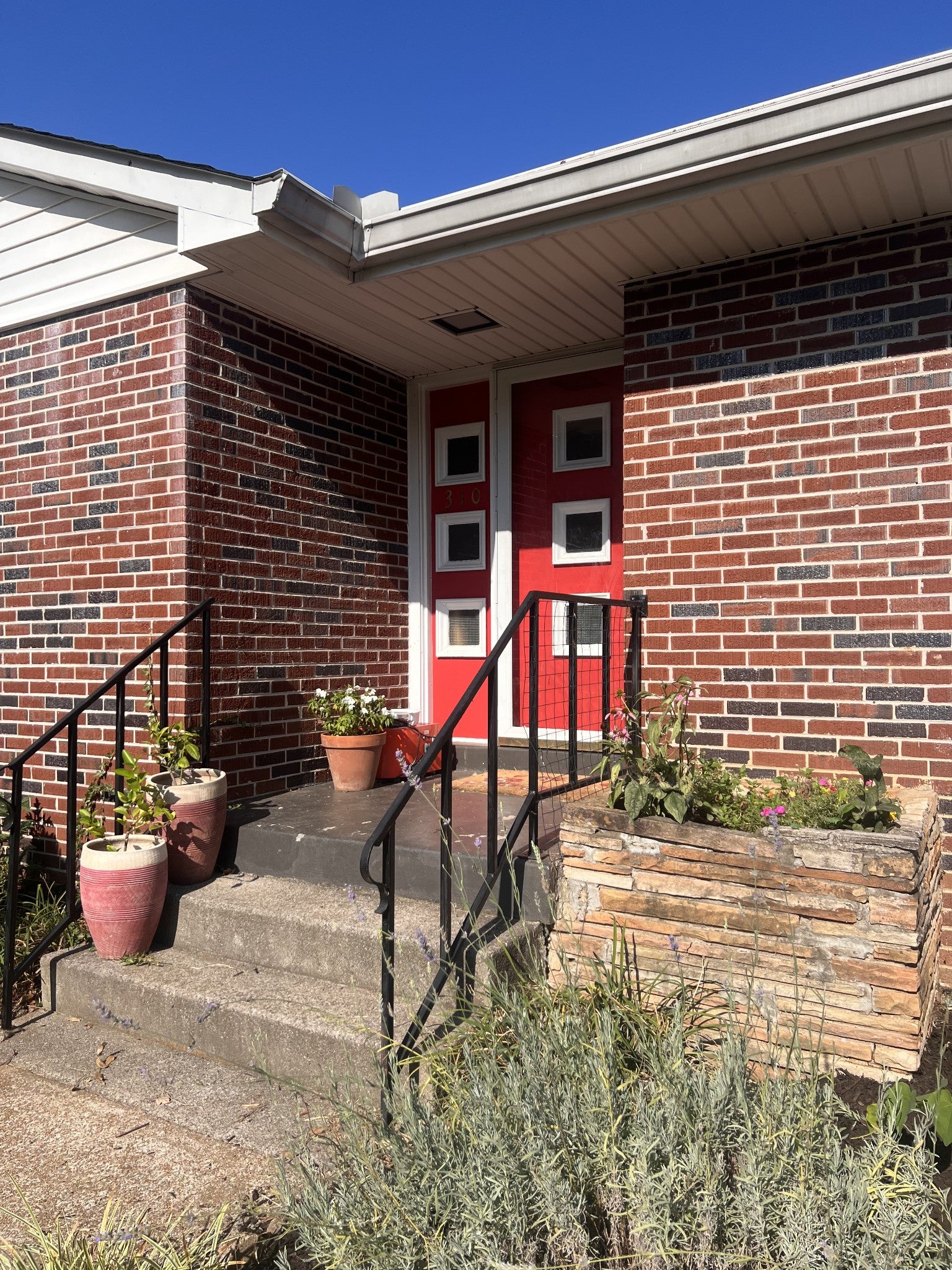 310 Beechcrest Cir