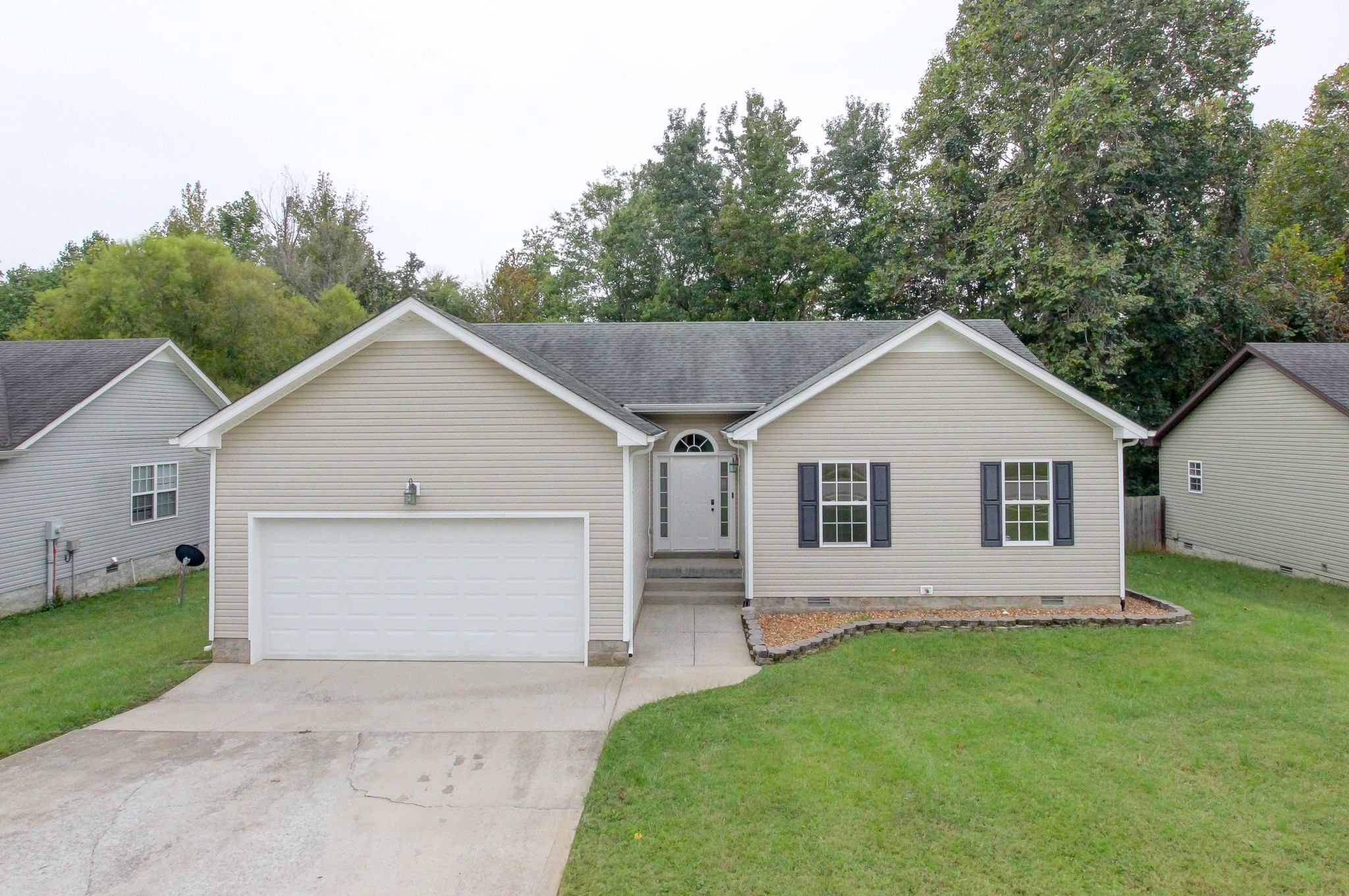 1676 Parkside Dr