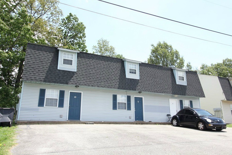 Photo 1 of 13 — 1375 Thompsonville Lane 2A, Oak Grove, KY 42262