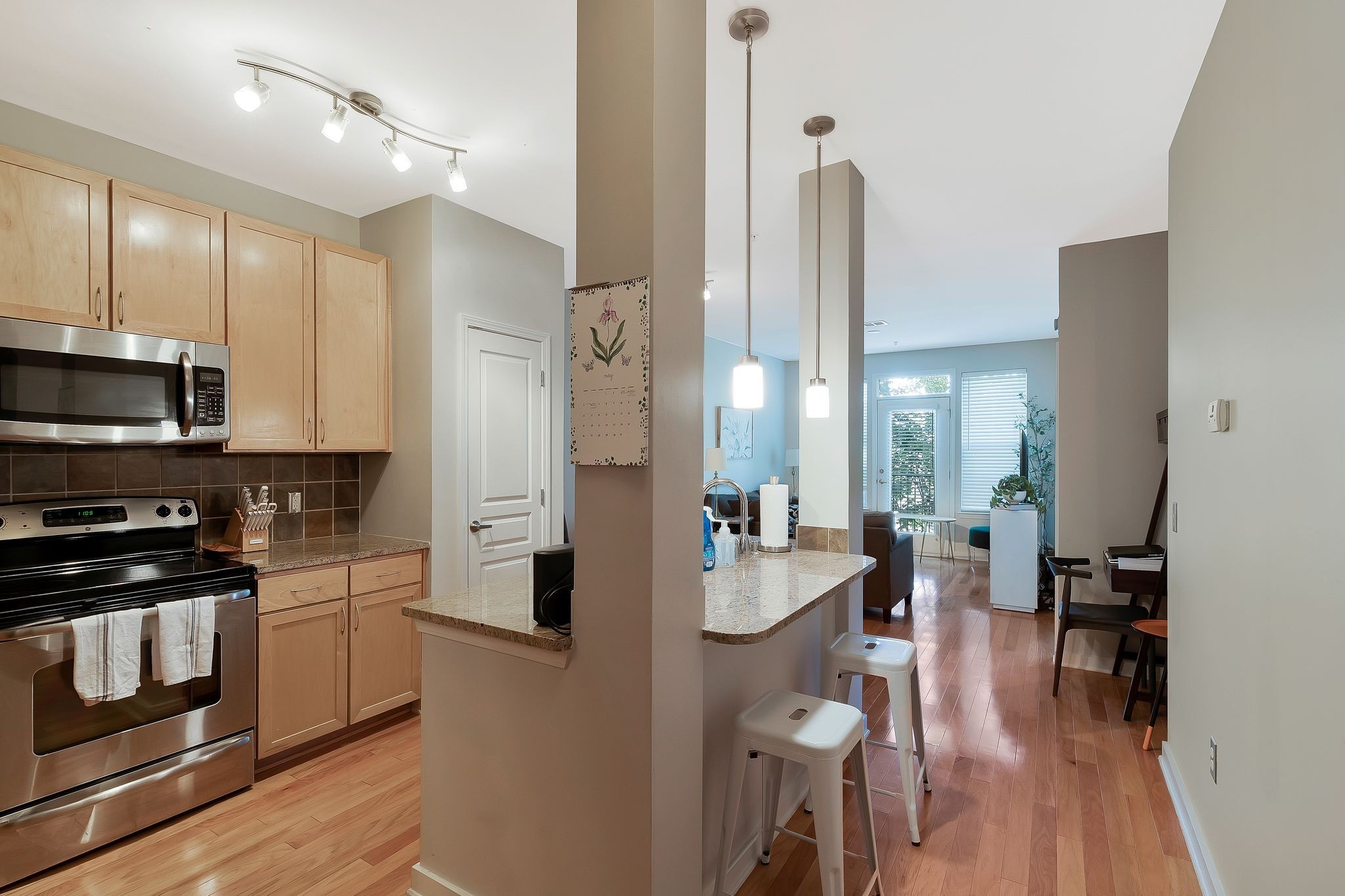 3000 Vanderbilt Pl 323