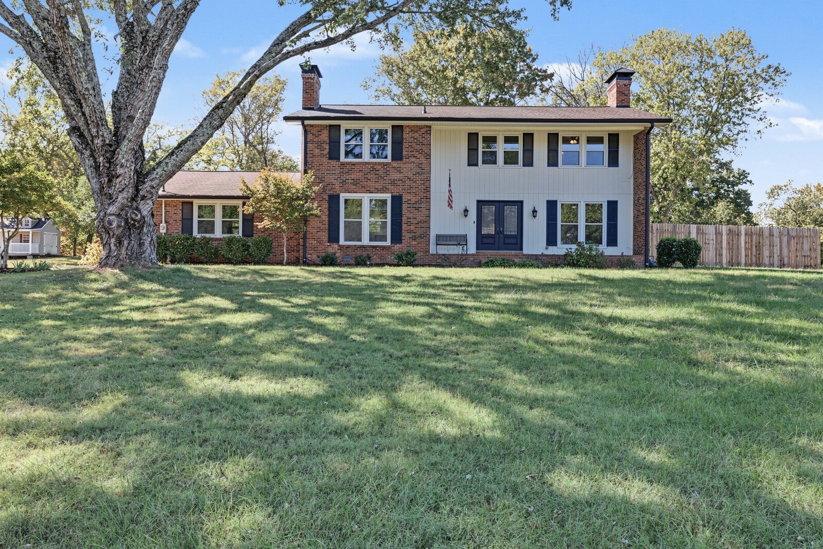1213 Twin Springs Dr
