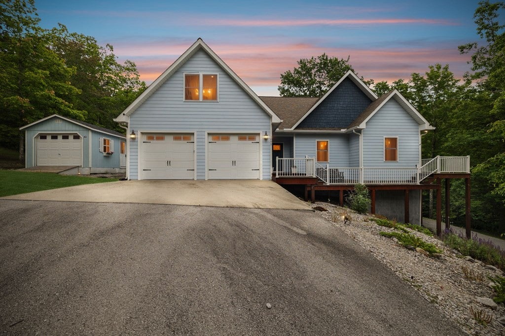 1092 Grandview Way