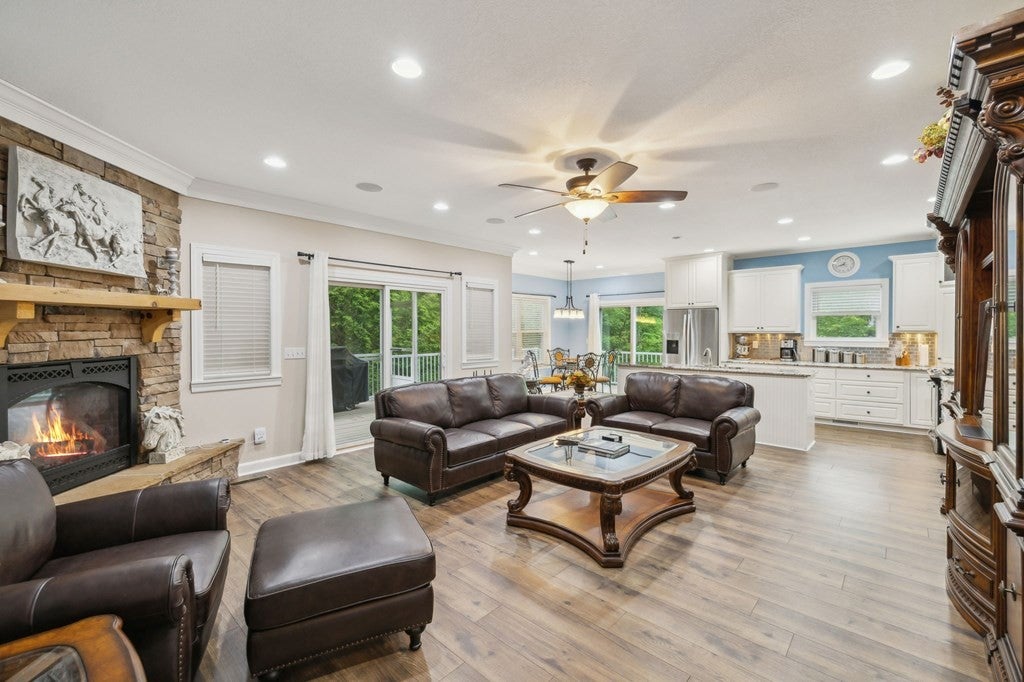 1092 Grandview Way