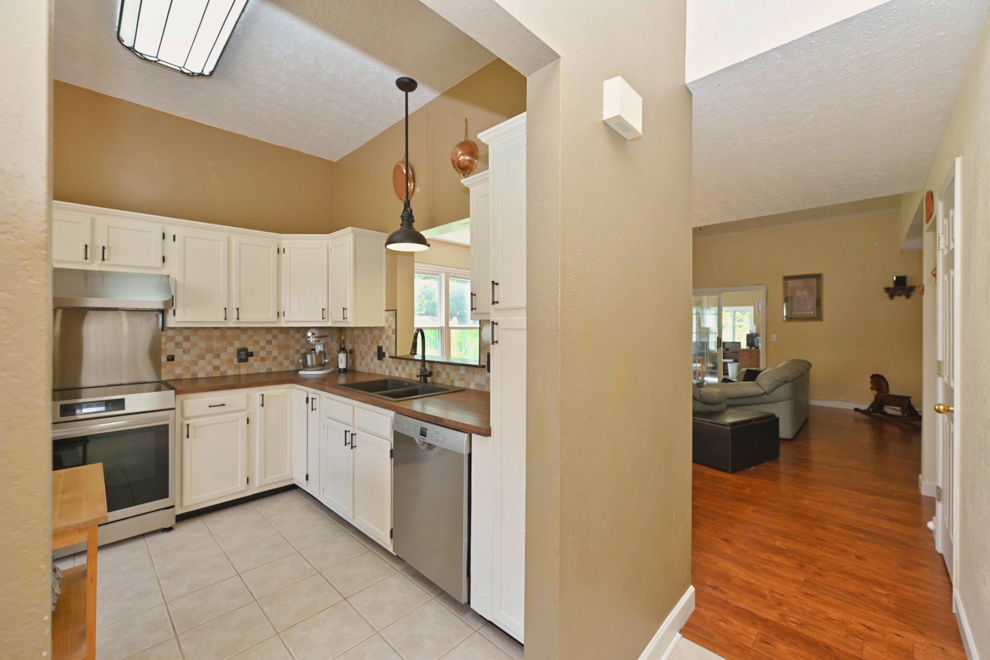 127 Pleasant Ln