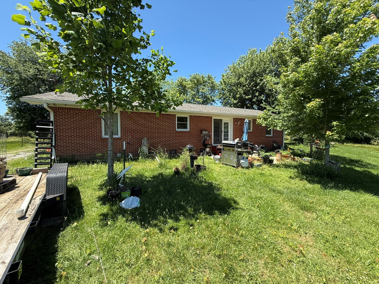 1499 Blue Hill Rd