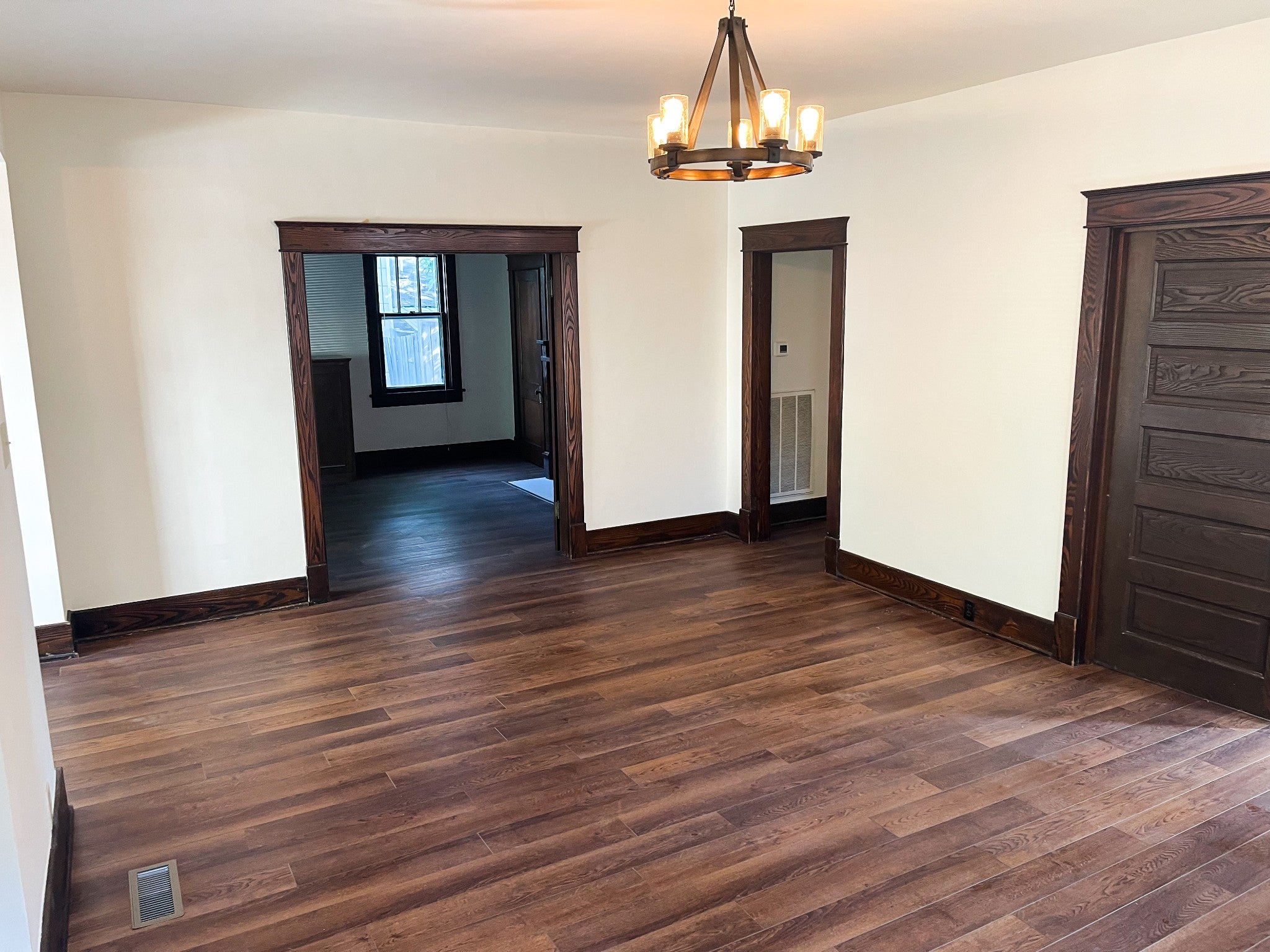 multi-family property for sale in Franklin, TN 37064, 204 3rd Ave N 204 3rd Ave N, Franklin TN 37064 multi-family property, photo 3 of 8