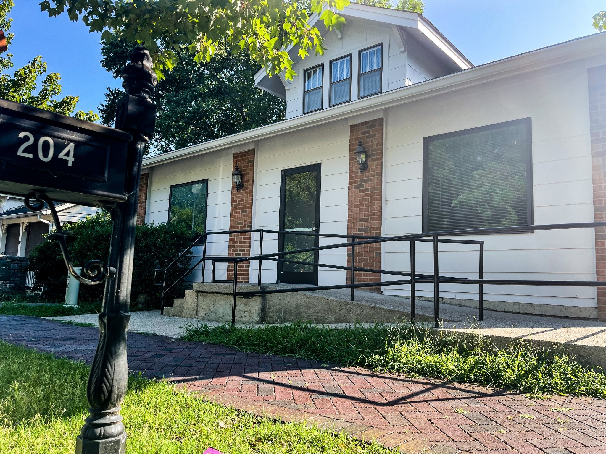 multi-family property for sale in Franklin, TN 37064, 204 3rd Ave N 204 3rd Ave N, Franklin TN 37064 multi-family property, photo 1 of 8
