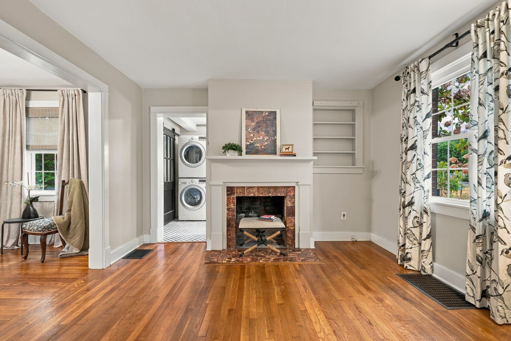 310 Battle Ave