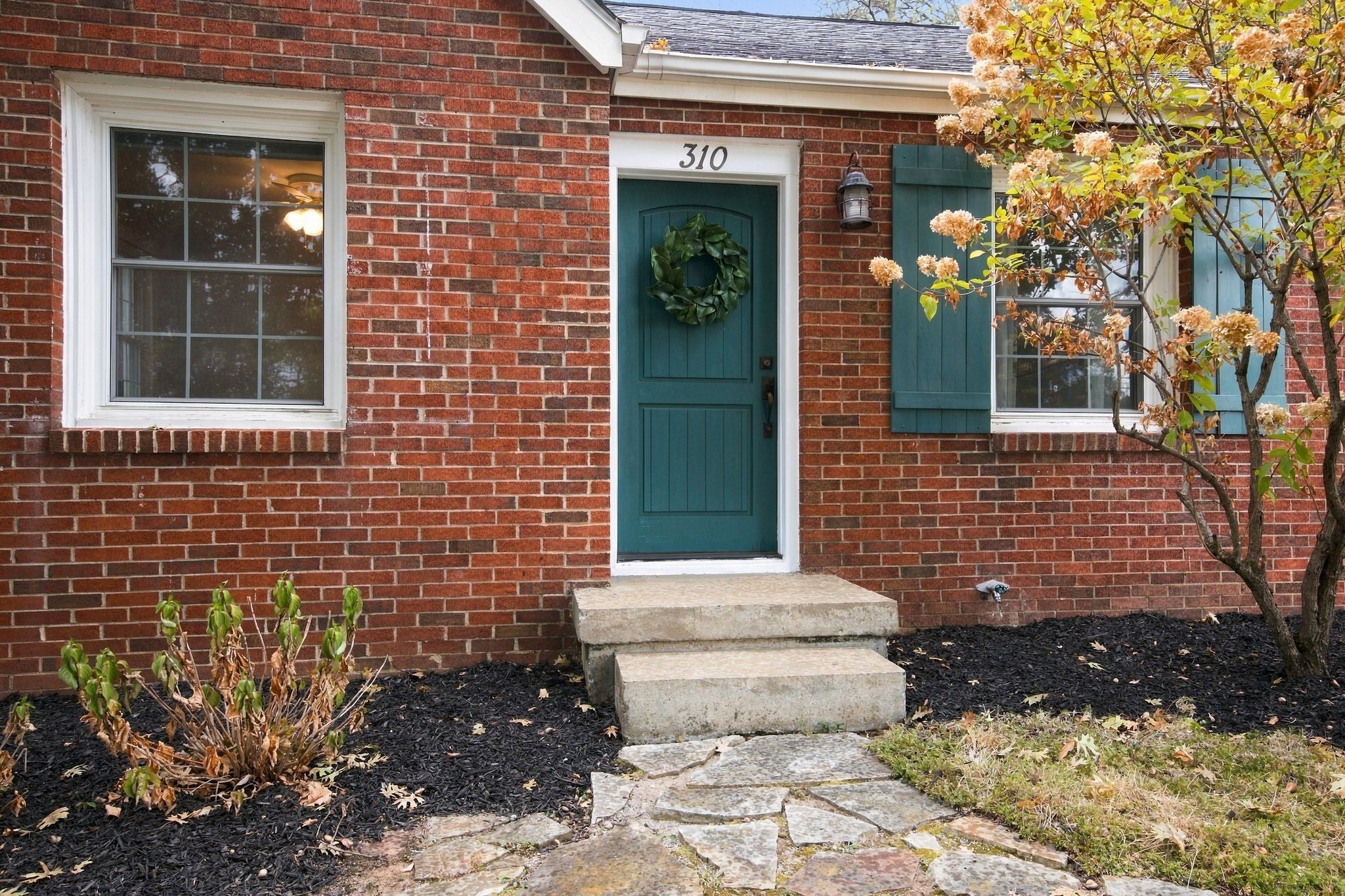 310 Battle Ave