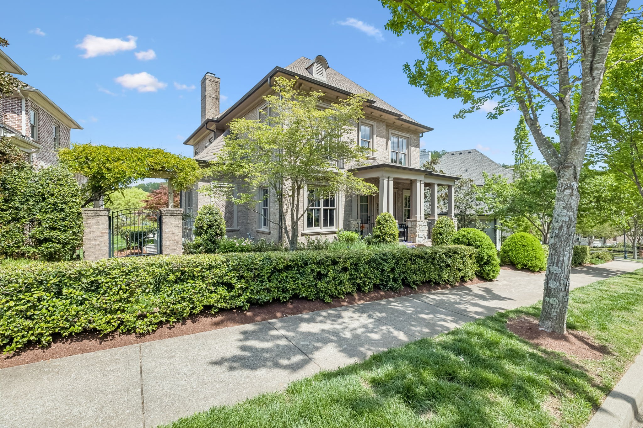 1040 Falling Leaf Cir