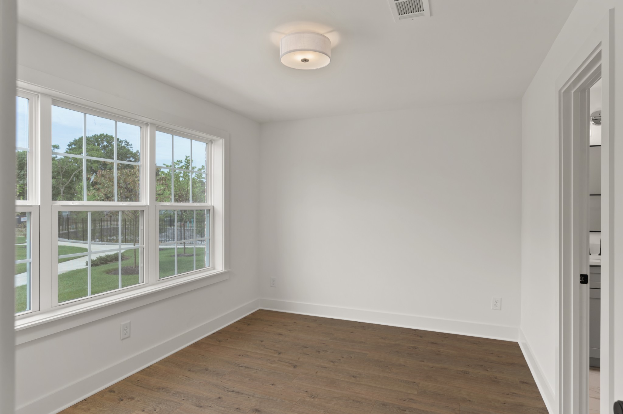 504 Edwin St 23