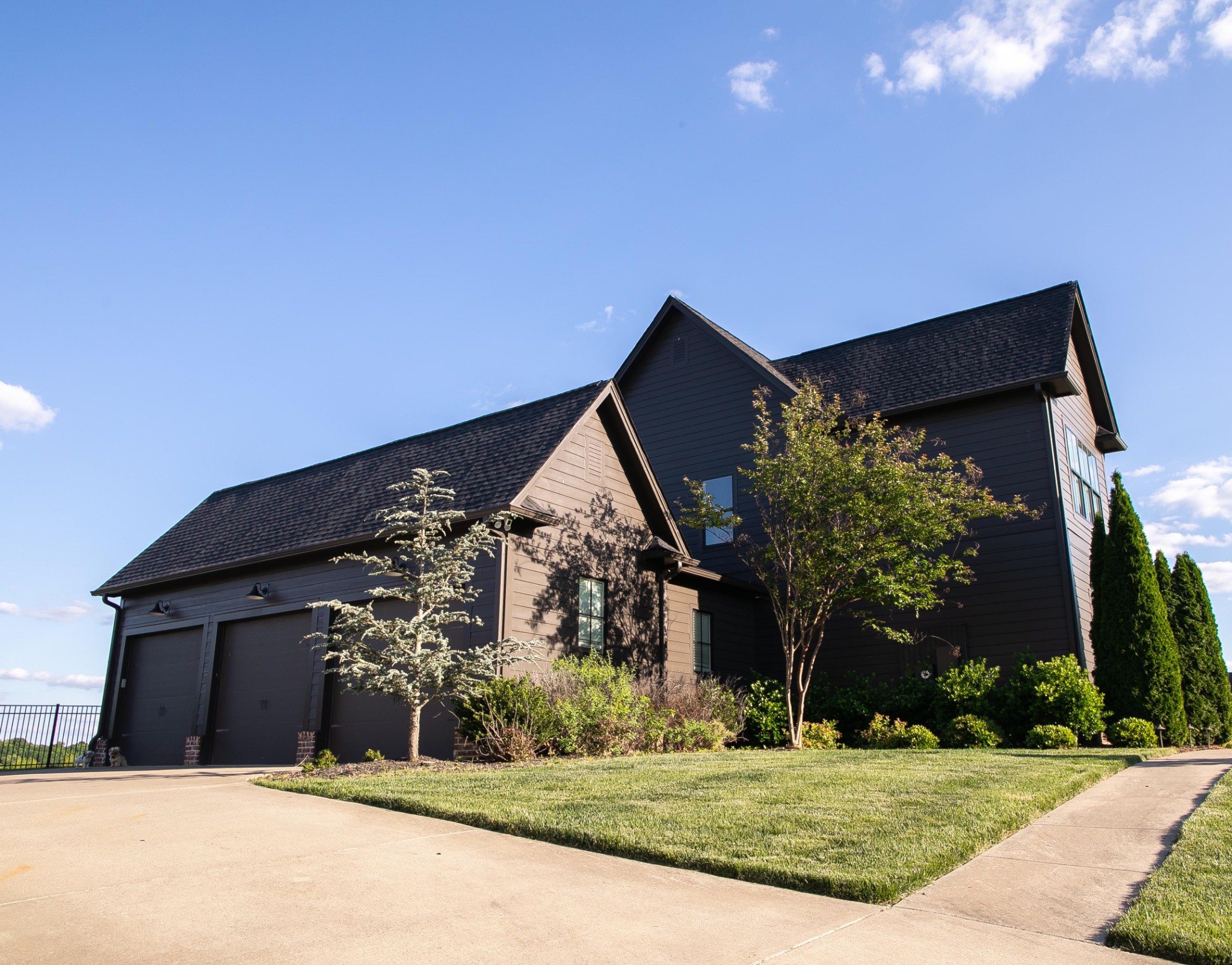 6594 Windmill Dr