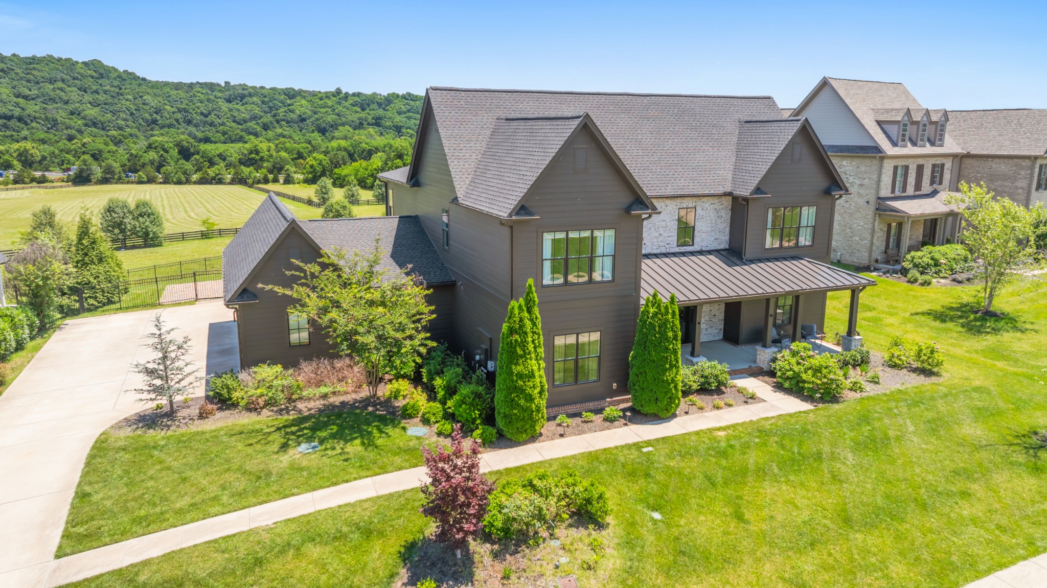 6594 Windmill Dr