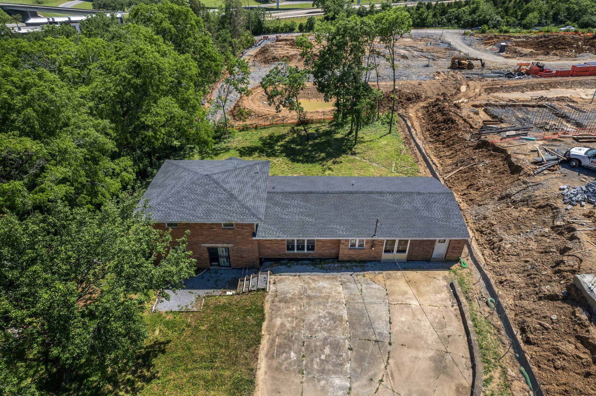 605 Creative Way